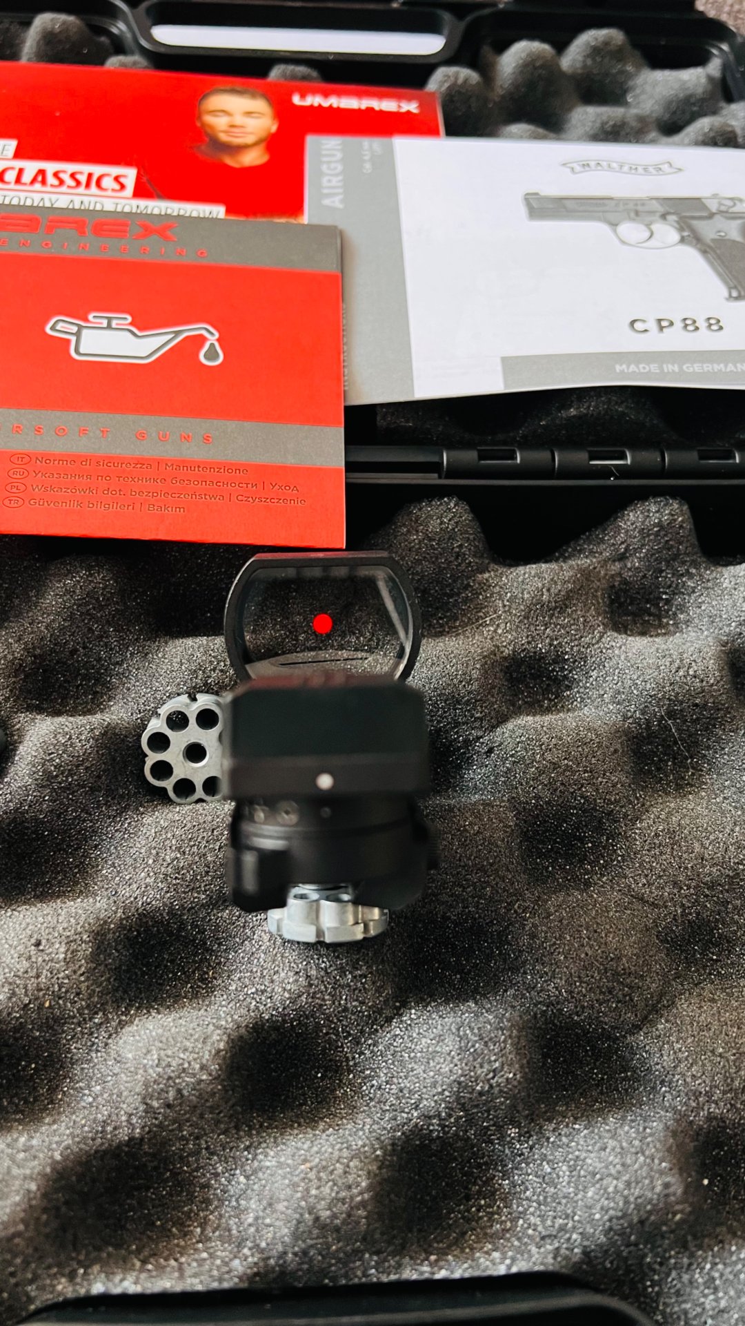 Walther CP88 Competition Nickel + Red Dot + 5 Magazine – Bild 12