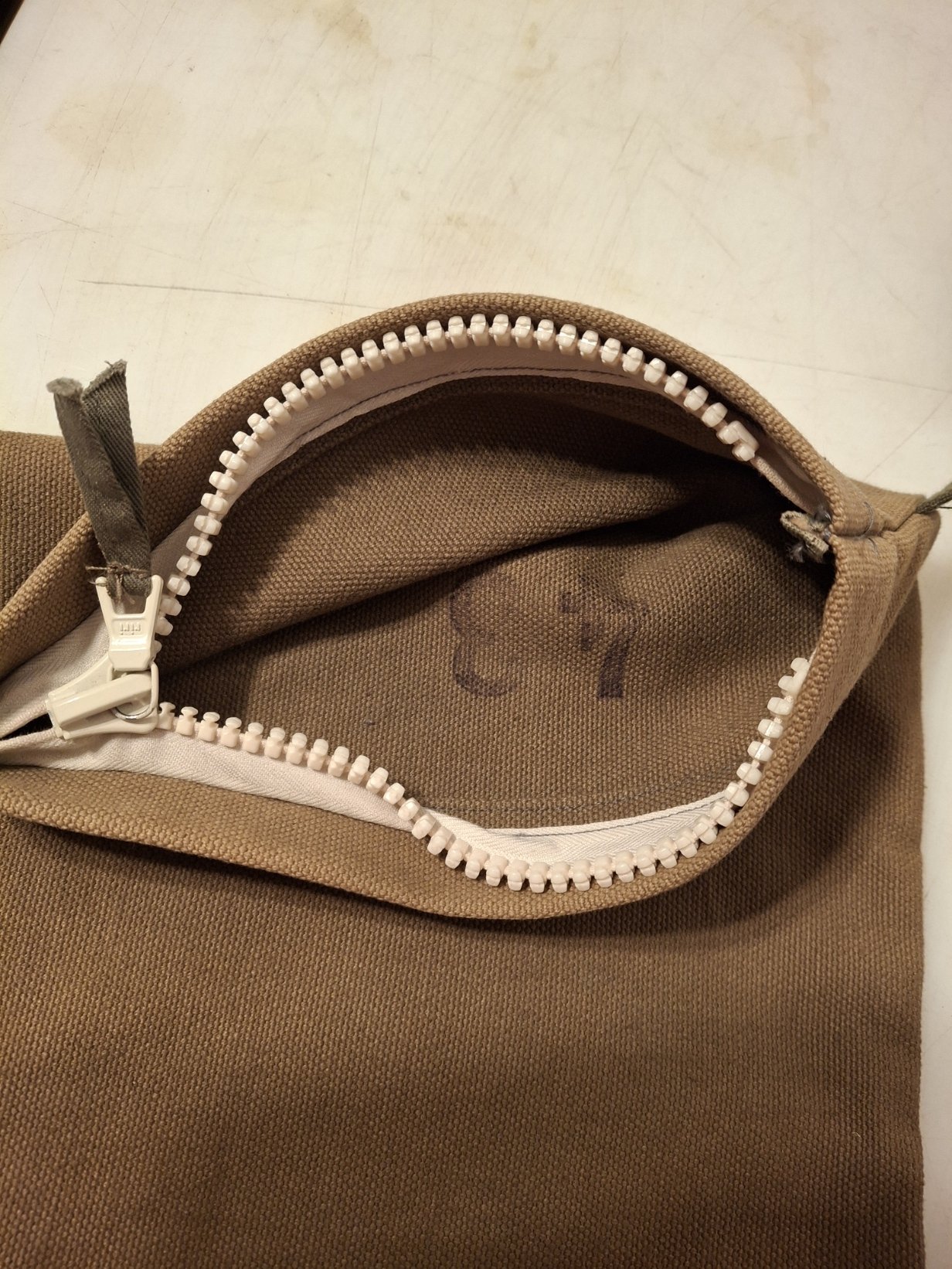 Fallschirmjäger Wehrmacht Konvolut Magazintaschen MP 38/40 Handgranatenbeutel 6 Handgranaten Repro – Bild 4