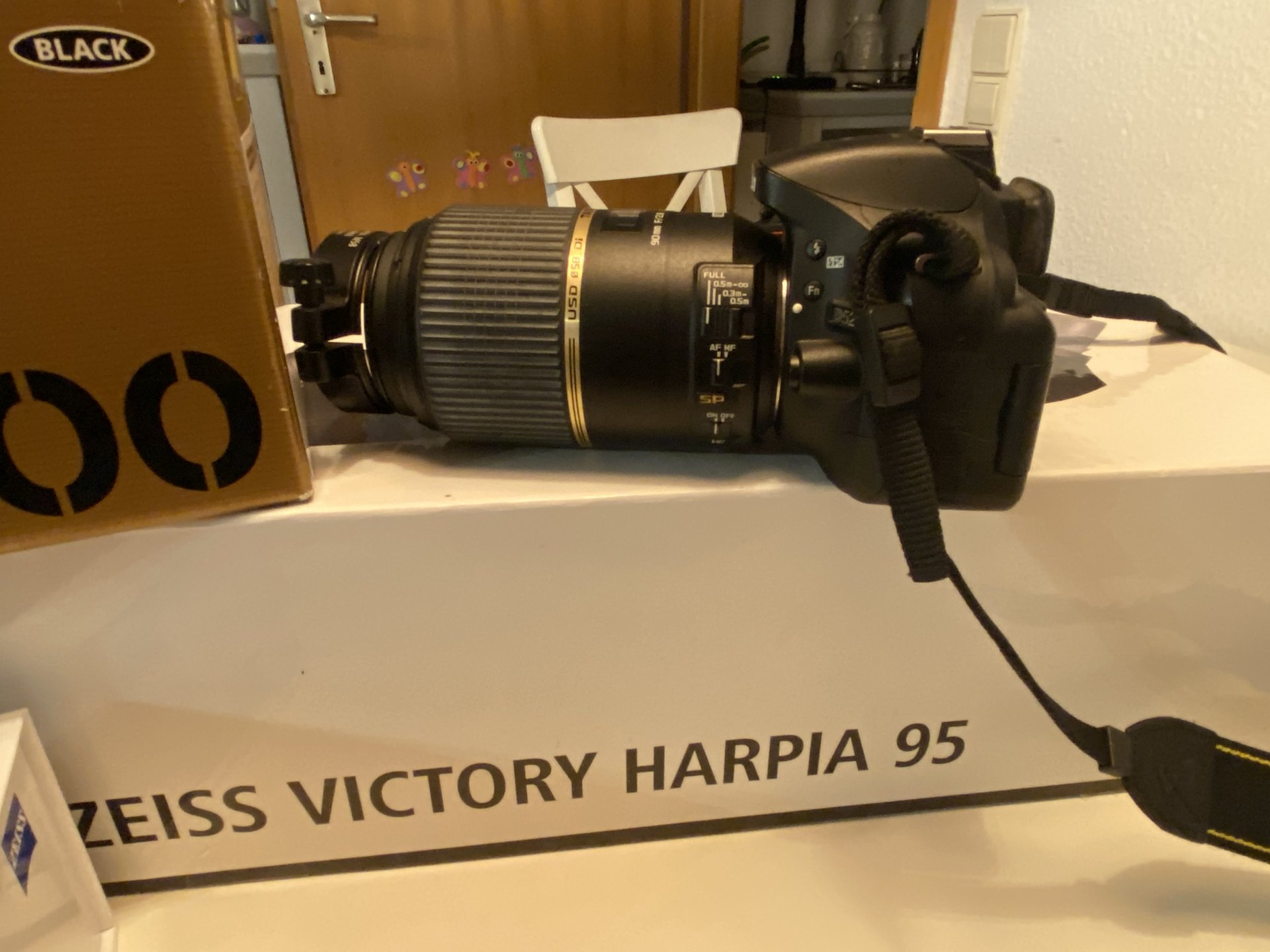 ZEISS Victory Harpia 95 23–70x95 Komplettset – Nikon D5200 – Tamron – Stay-On-Case – Bild 4