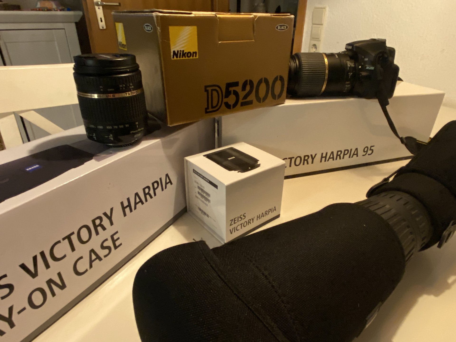 ZEISS Victory Harpia 95 23–70x95 Komplettset – Nikon D5200 – Tamron – Stay-On-Case – Bild 3