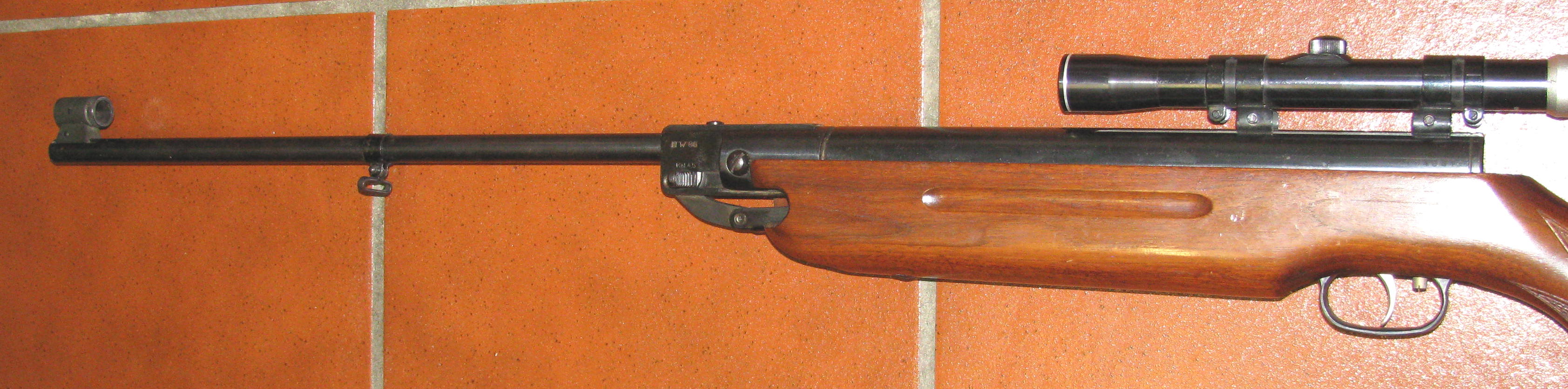 WEIHRAUCH Luftgewehr, ein WEIHRAUCH HW 35 in Kal. 4,5mm mit Nummer 154641 – Bild 3