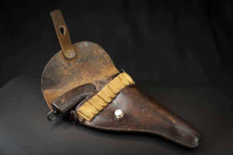 Schweizer Revolver 1882/92, 7,5mmSchweizRev., Waffenfabrik Bern W+F mit schöner Tasche – Bild 5