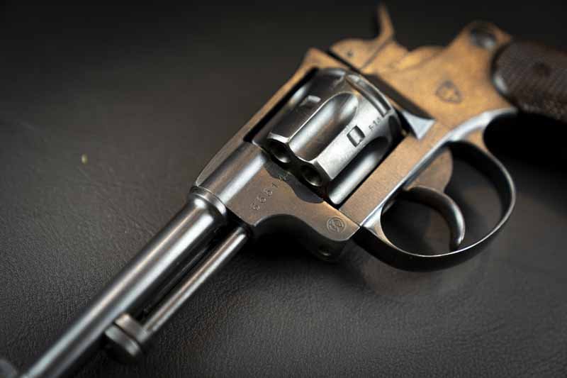 Schweizer Revolver 1882/92, 7,5mmSchweizRev., Waffenfabrik Bern W+F mit schöner Tasche – Bild 6