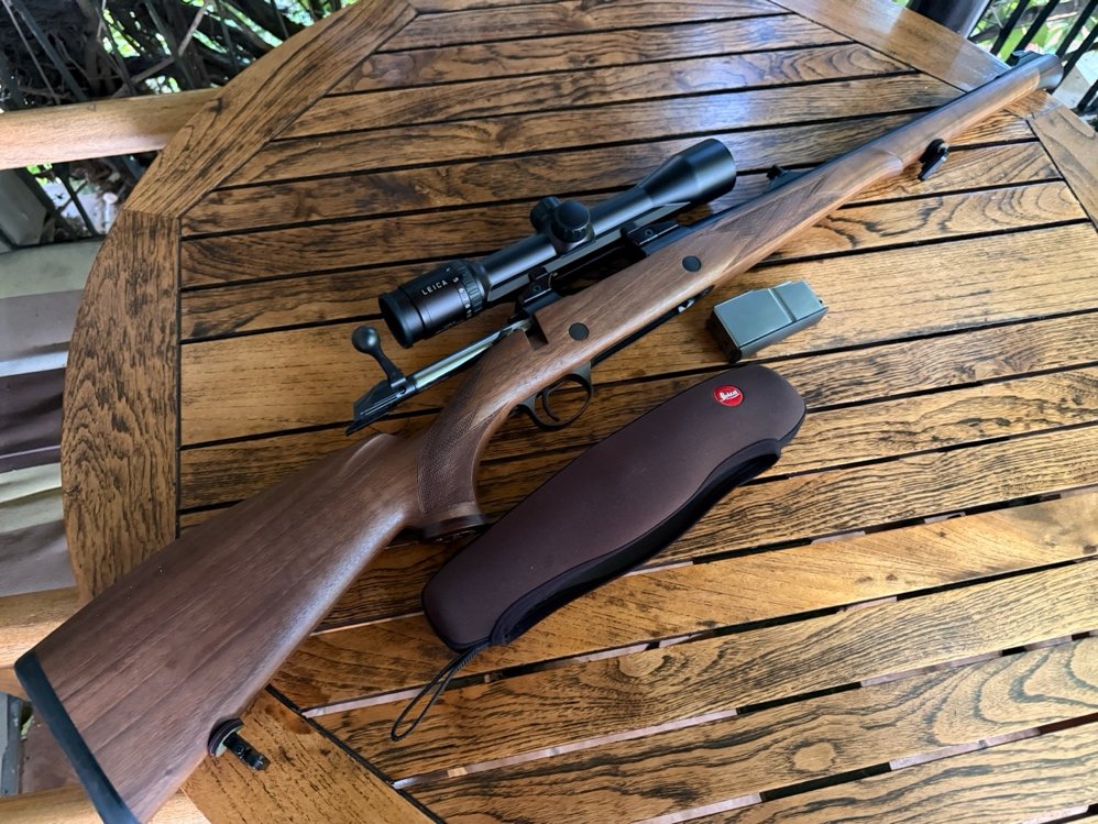 Sako MA05 Bayerischer Stutzen mit LEICA ERi 2,5–10x42 Leuchtpunkt – Bild 2