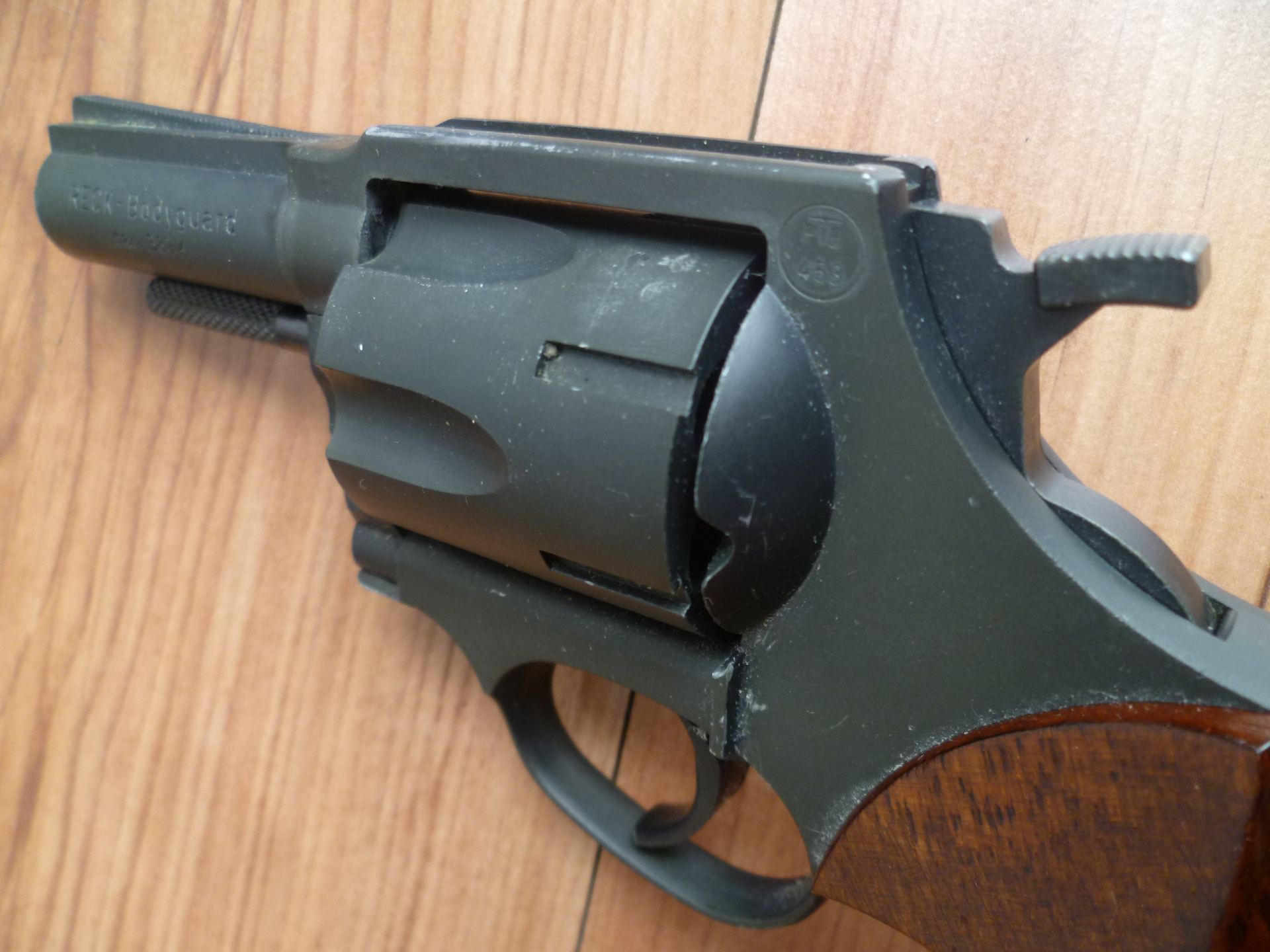 SRS Reck Bodyguard - 9 mm Rand Knall – Bild 4