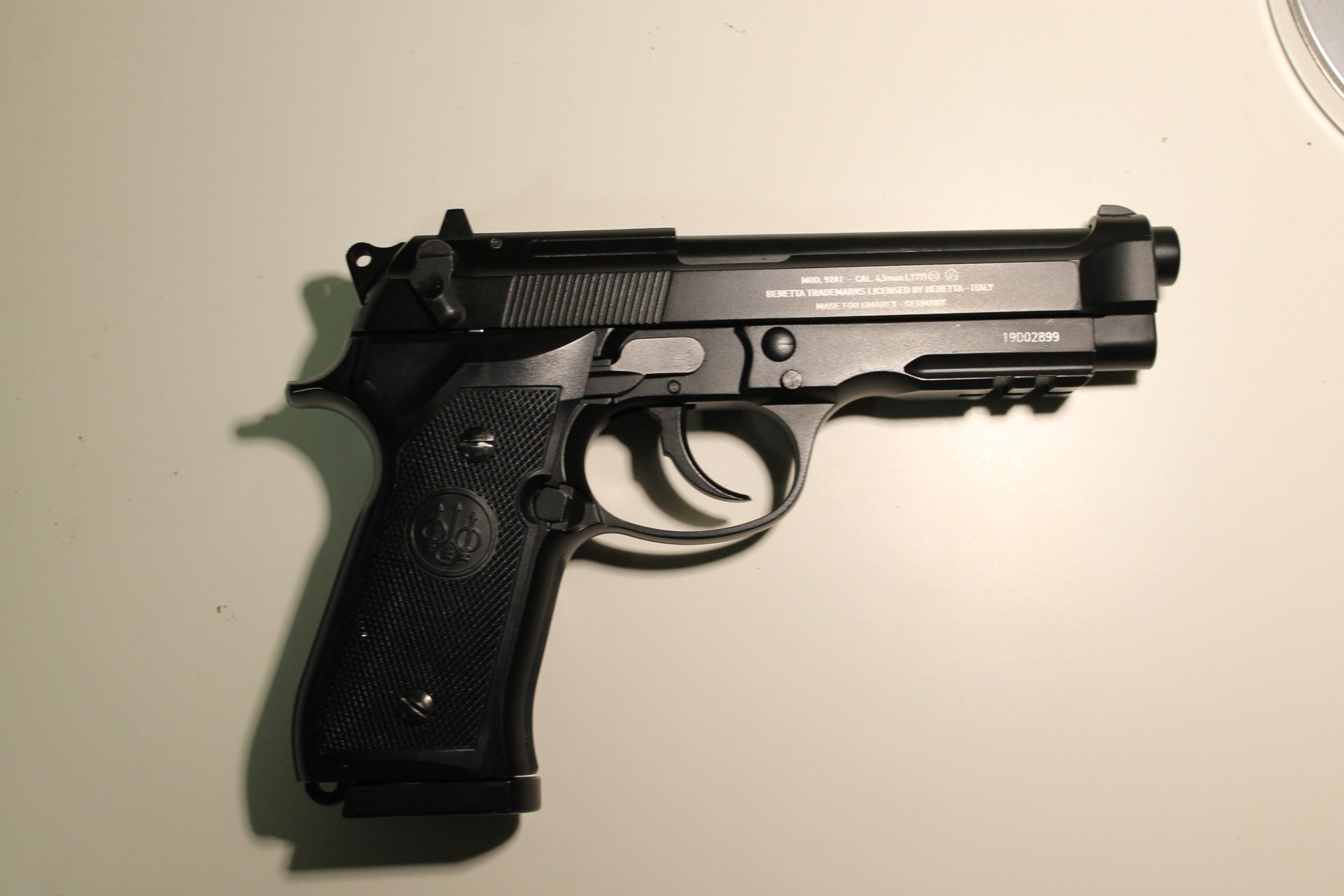 Beretta 92A1 – Bild 2
