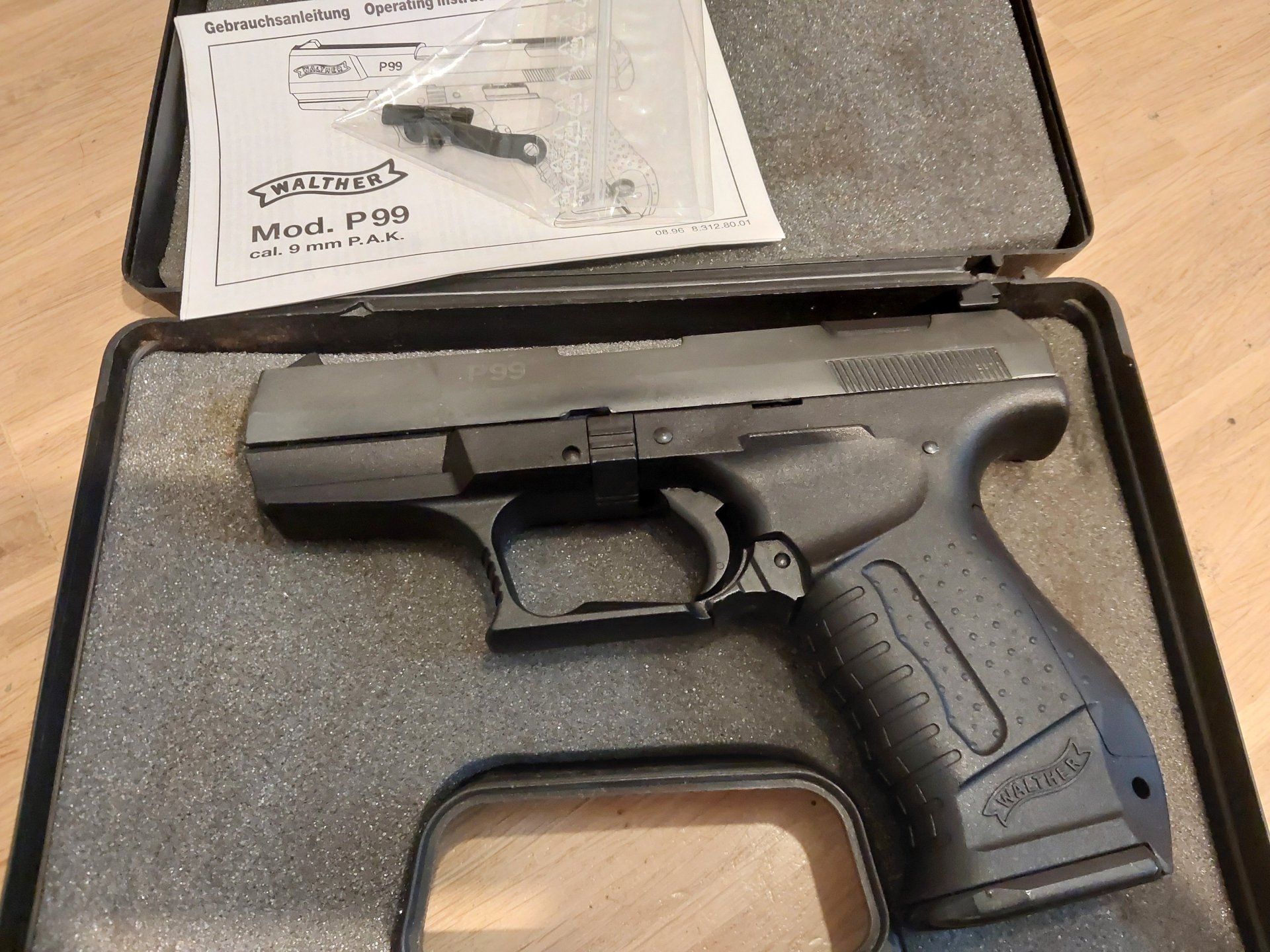 Walther P99 Schreckschusspistolen (defekt) zum aufarbeiten und basteln – Bild 1