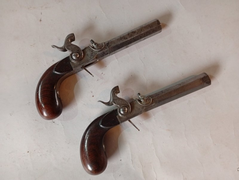 Superbe paire de pistolets de salon / de tir à percussion (Époque XIXe siècle) – Bild 1