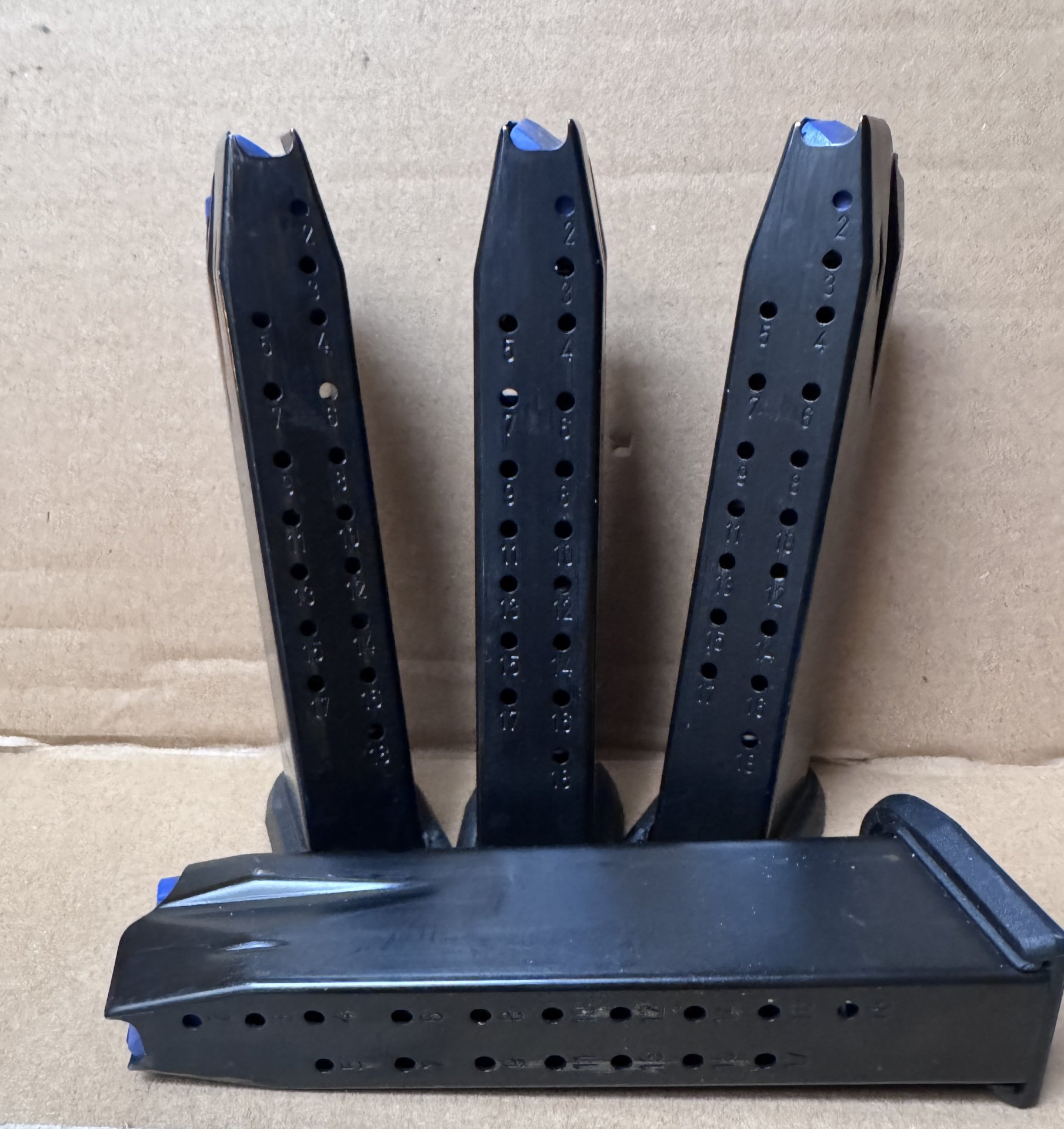 4 x 18+2 (20) Schuss Magazine für WALTHER PDP FULL SIZE/ 9mm Luger/ schwarzer Aluminiumboden – Bild 1