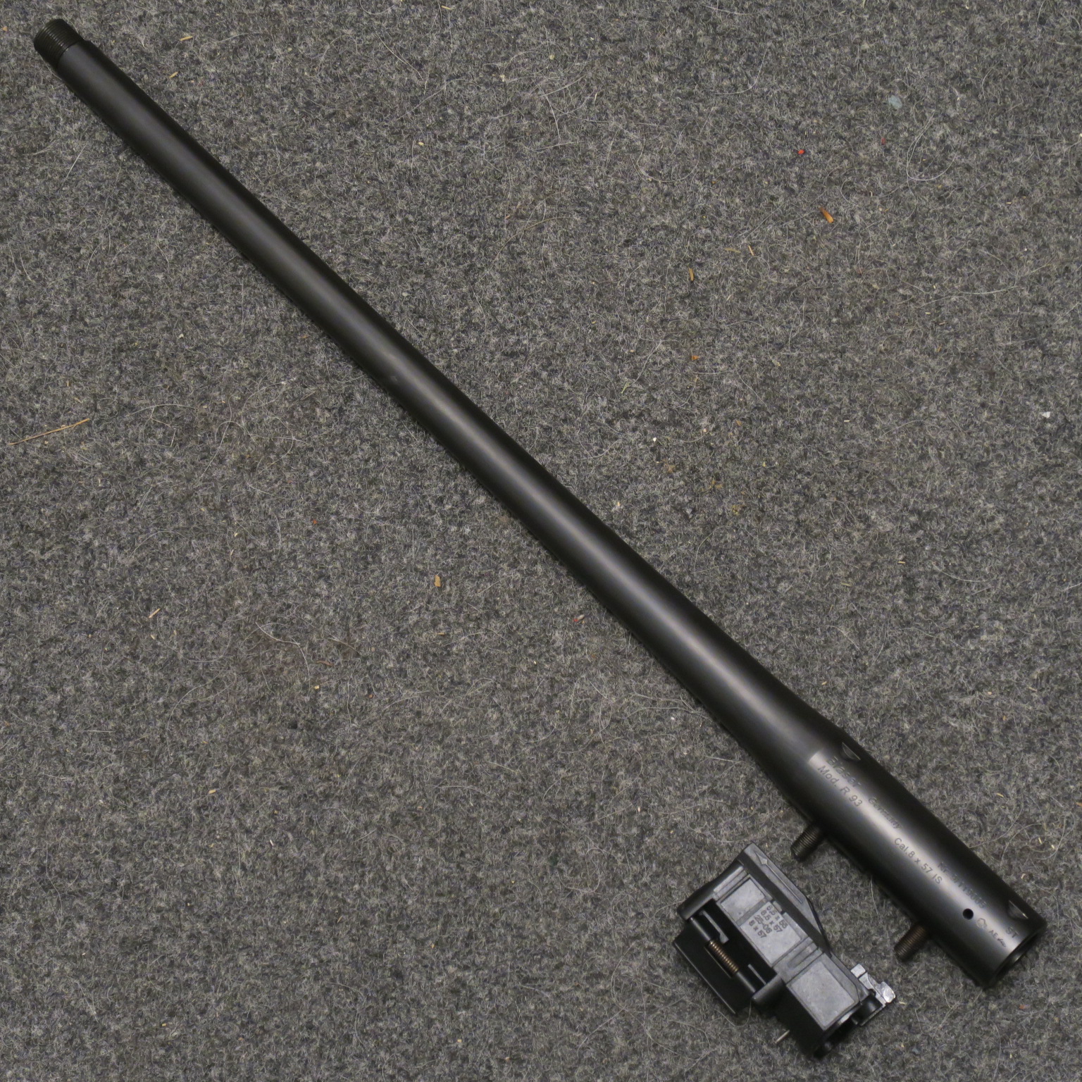 BLASER R93 8x57IS WECHSELLAUF mit MÜNDUNGSGEWINDE M15x1 und MAGAZIN in 52cm KURZAUSFÜHRUNG – Bild 1