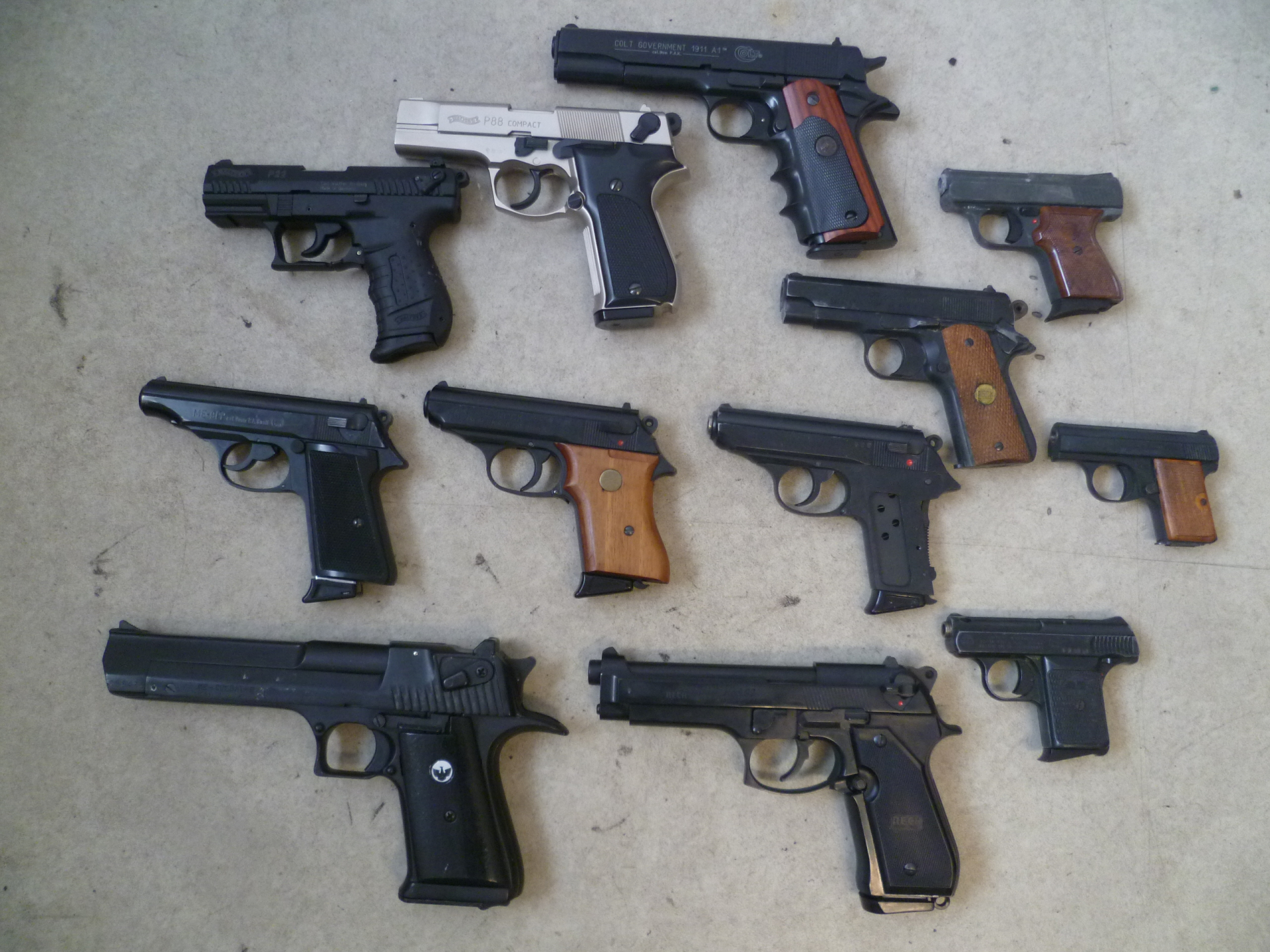 SRS Riesen-Konvolut Schreckschusswaffen DEFEKT – Bild 1
