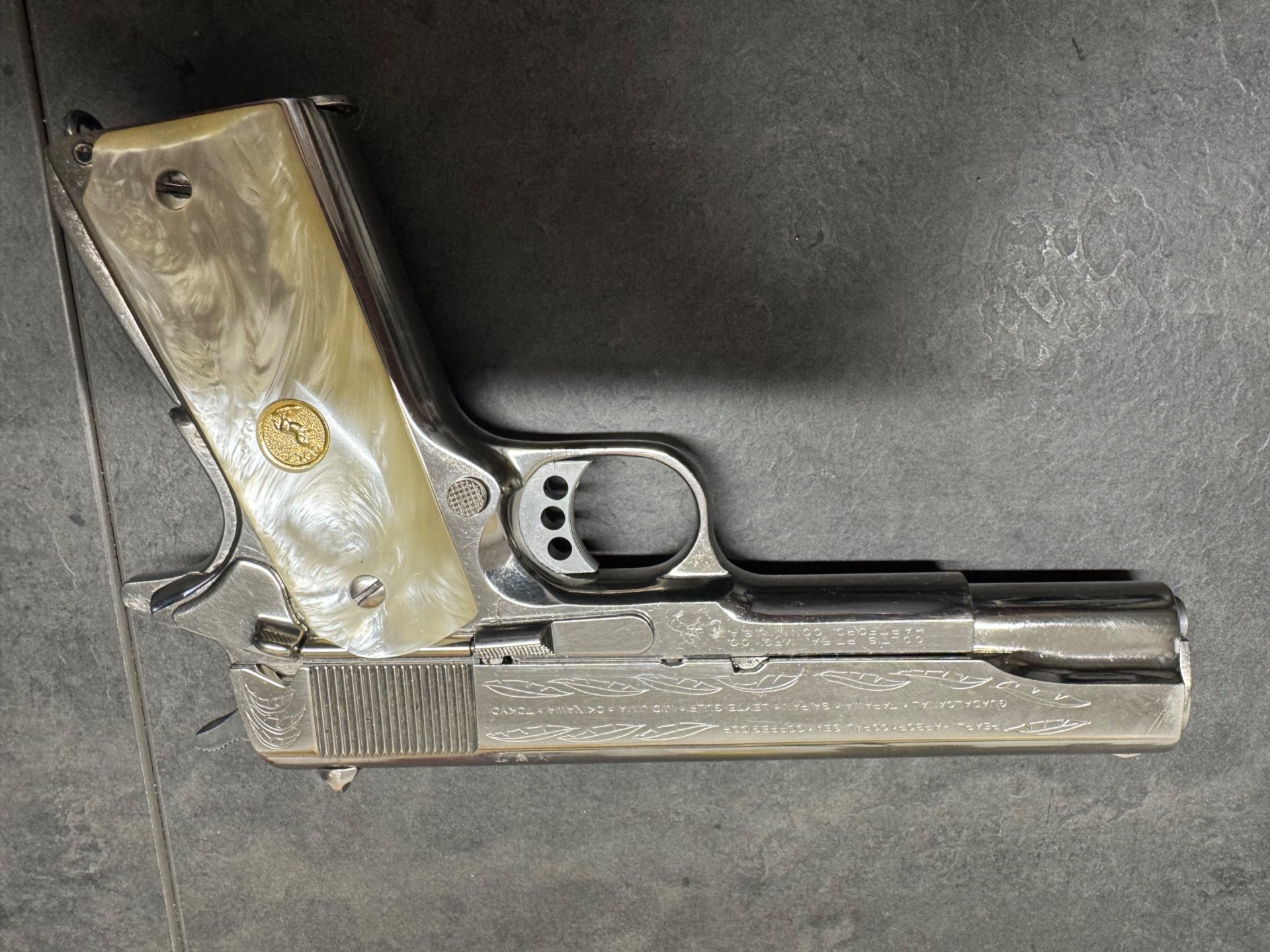 Colt 1911 M1911A1 WWII Pacific Theater Commemorative Sondermodell – Bild 10