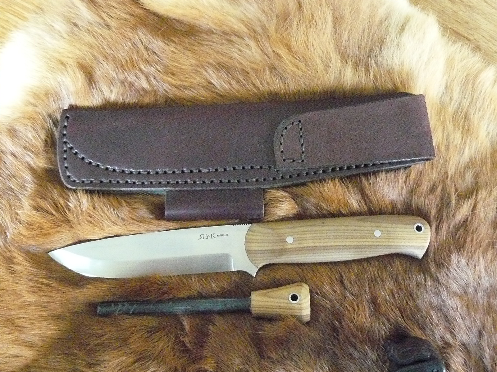 Handgemachter Exklusiver R&K Kappeller Jagdnicker mit Scheide und Wetzstein – Bild 1