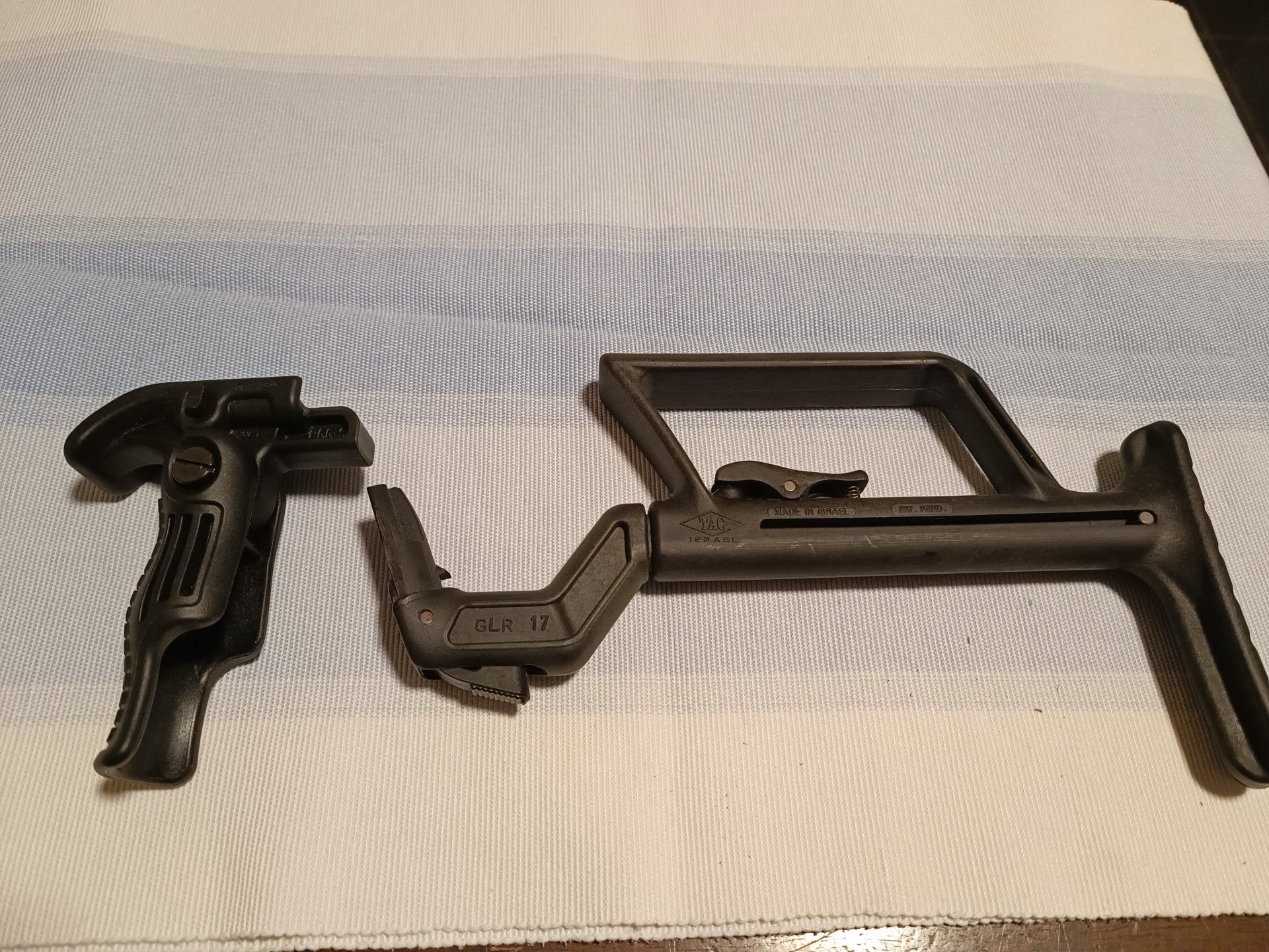 Glock 17 Anschlag Schaft mit Klappbarem Vordergriff – Bild 1