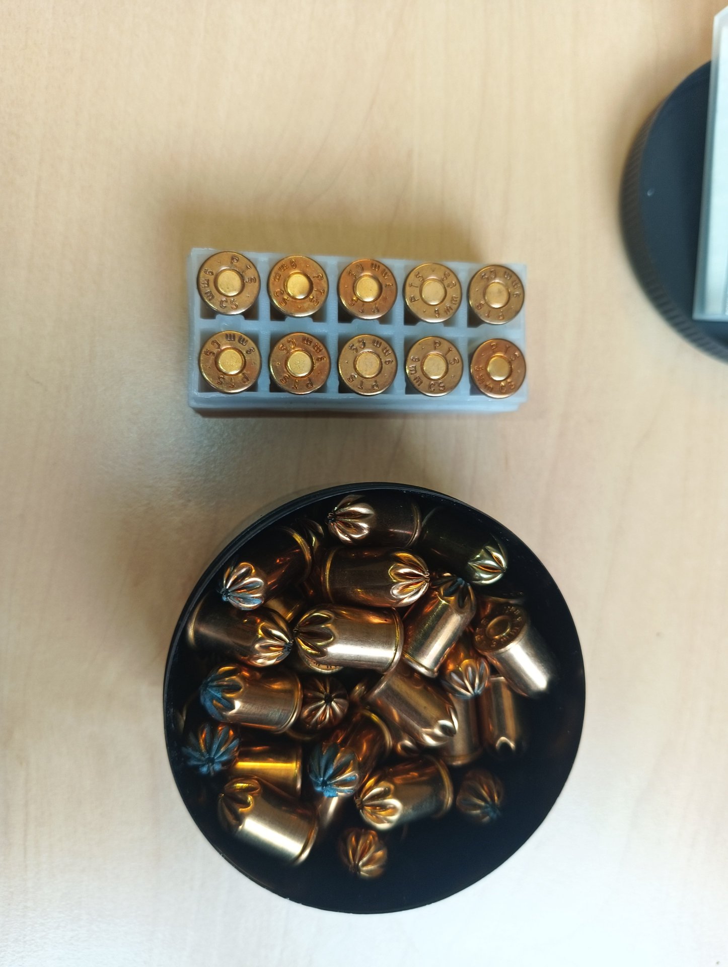 Konvolut Munition cal.35, 22, 8, 9mm – Bild 4