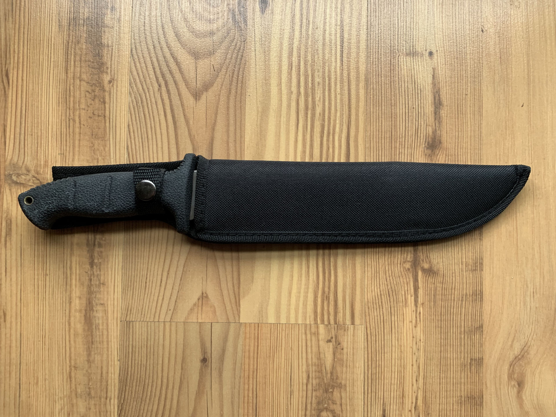 Jagd-/Survivalmesser m. Kunststoffgriff > in schwarzer Kunstststoffscheide m. Druckknopf – Bild 1