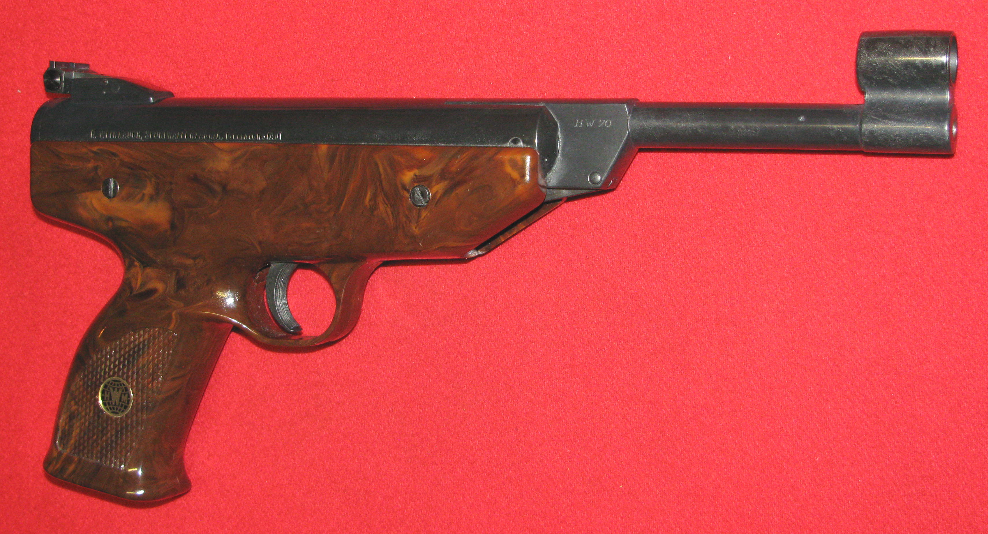 WEIHRAUCH Luftpistole, eine WEIHRAUCH HW 70 mit F - Zeichen in Cal. 4,5mm – Bild 6