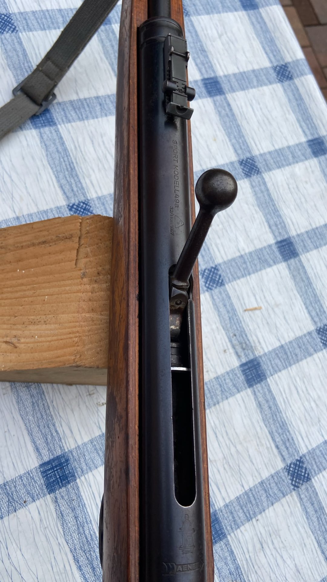 Haenel Mod. 49a Luftgewehr mit Tragegurt Schichtholzschaft und Sicherung – Bild 6