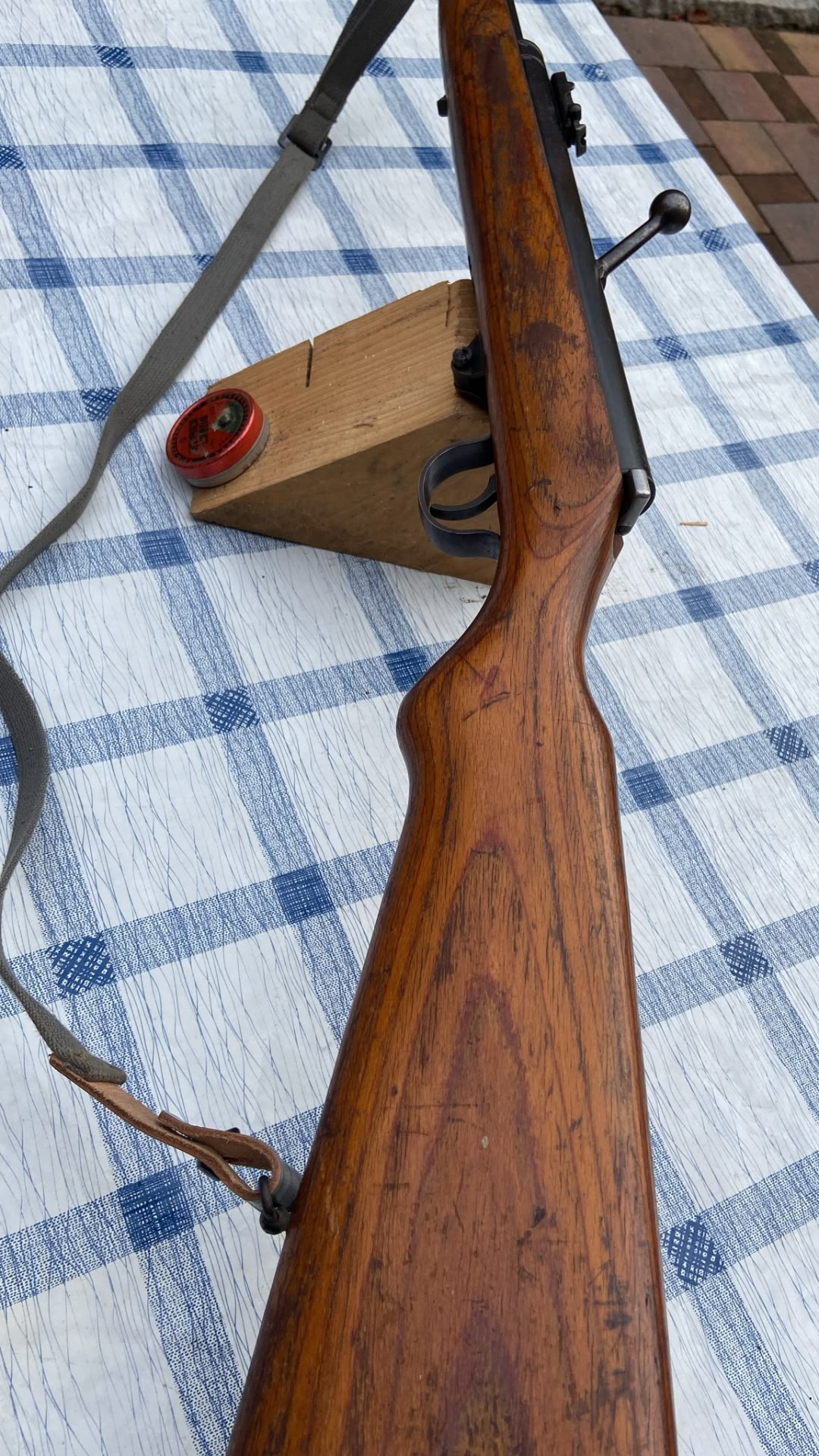 Haenel Mod. 49a Luftgewehr mit Tragegurt Schichtholzschaft und Sicherung – Bild 2