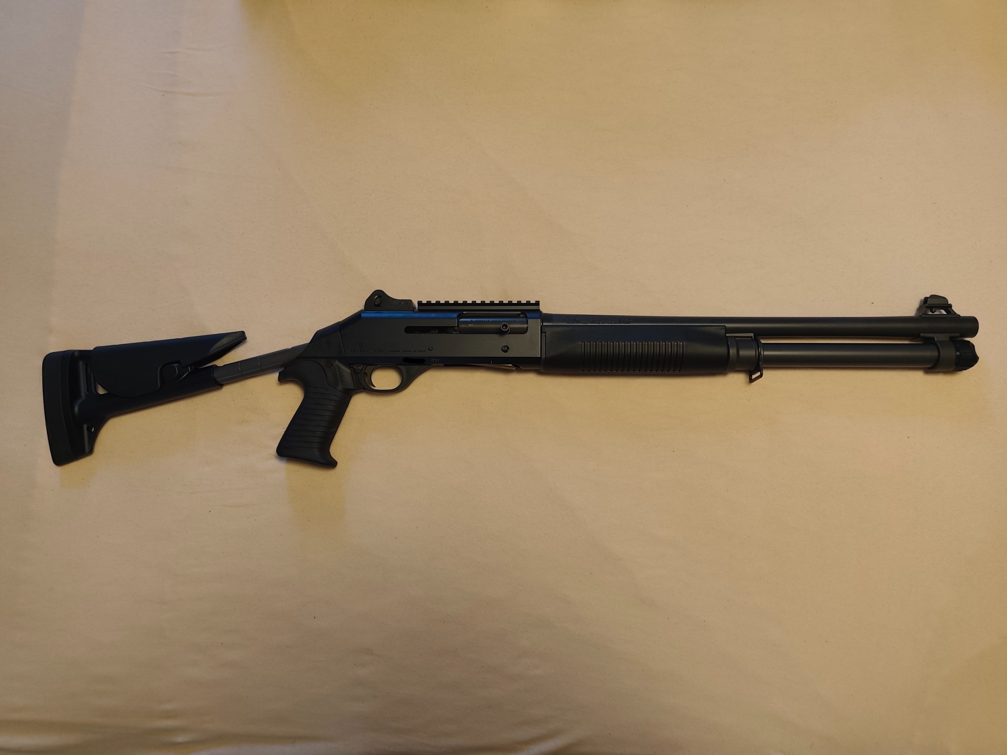 Benelli M4 Super 90 mit Teleskopschaft – Kal. 12/76 – Bild 1
