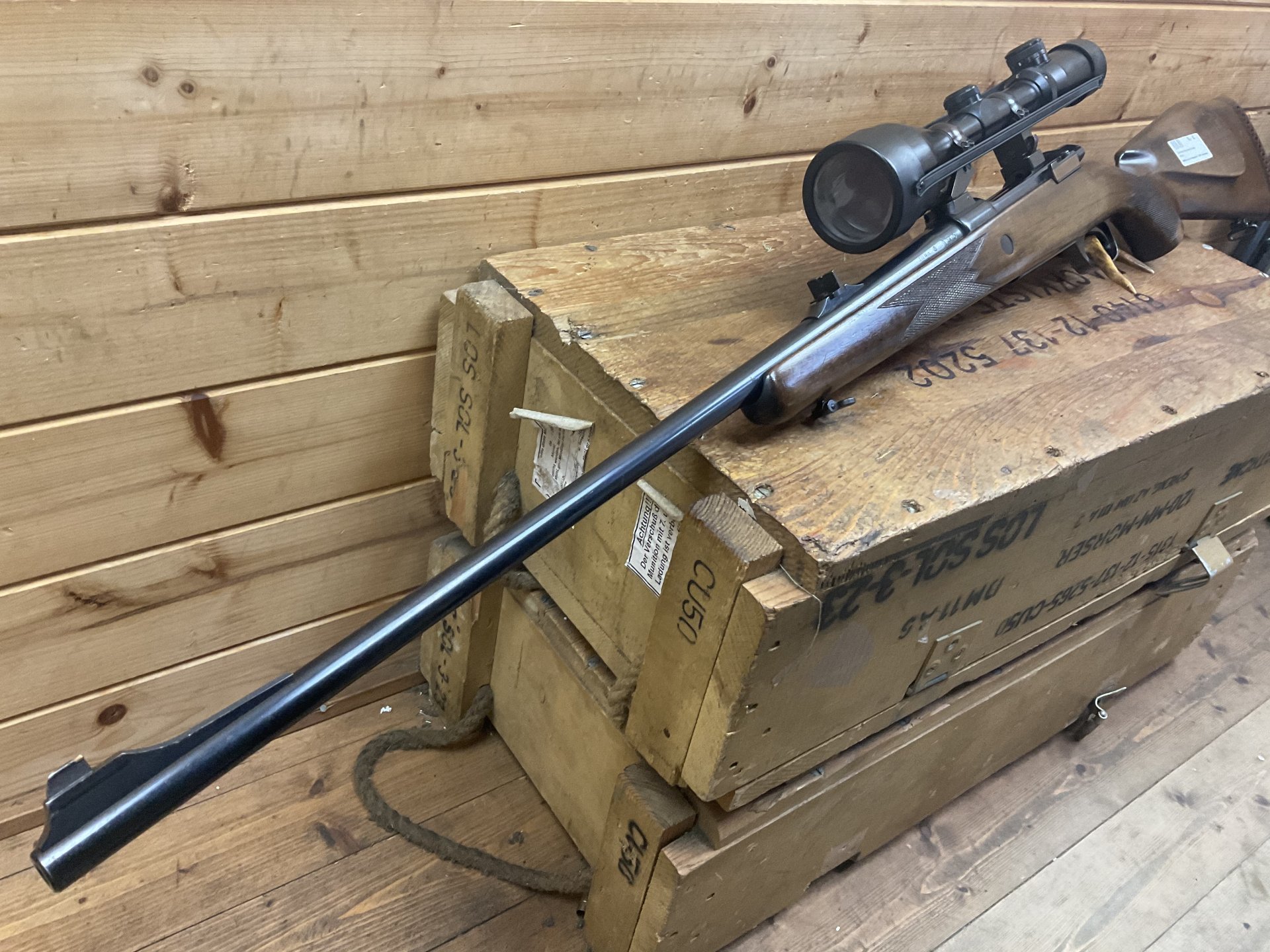 Repetierbüchse 98er Kal..270Win. mit ZF 3-9x56 Leuchtpunkt! Schwenkmontage! – Bild 2