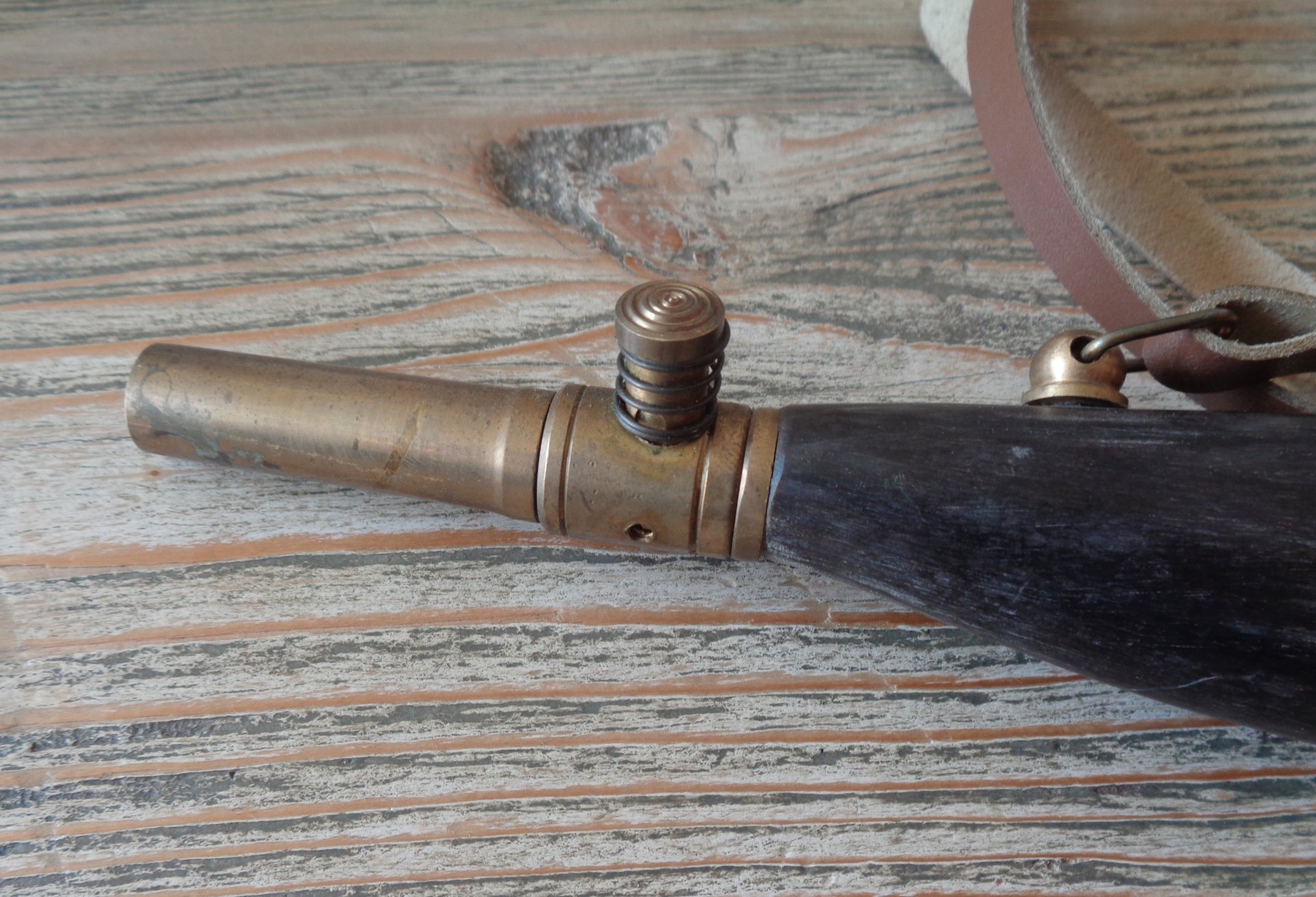 LUXUS PULVERHORNFLASCHE – Bild 3