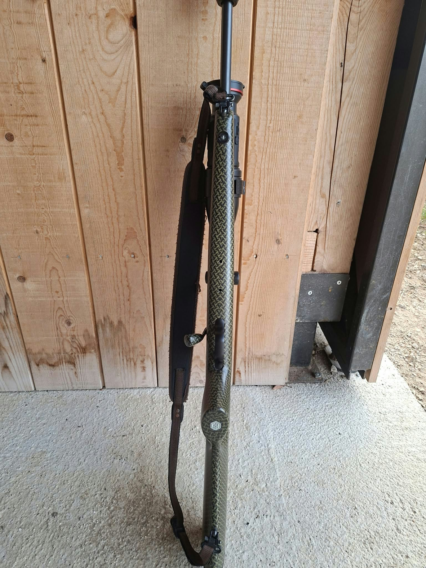 Blaser R93 CARBONOMIX hybrid lochschaft mit bolt knob – Bild 2