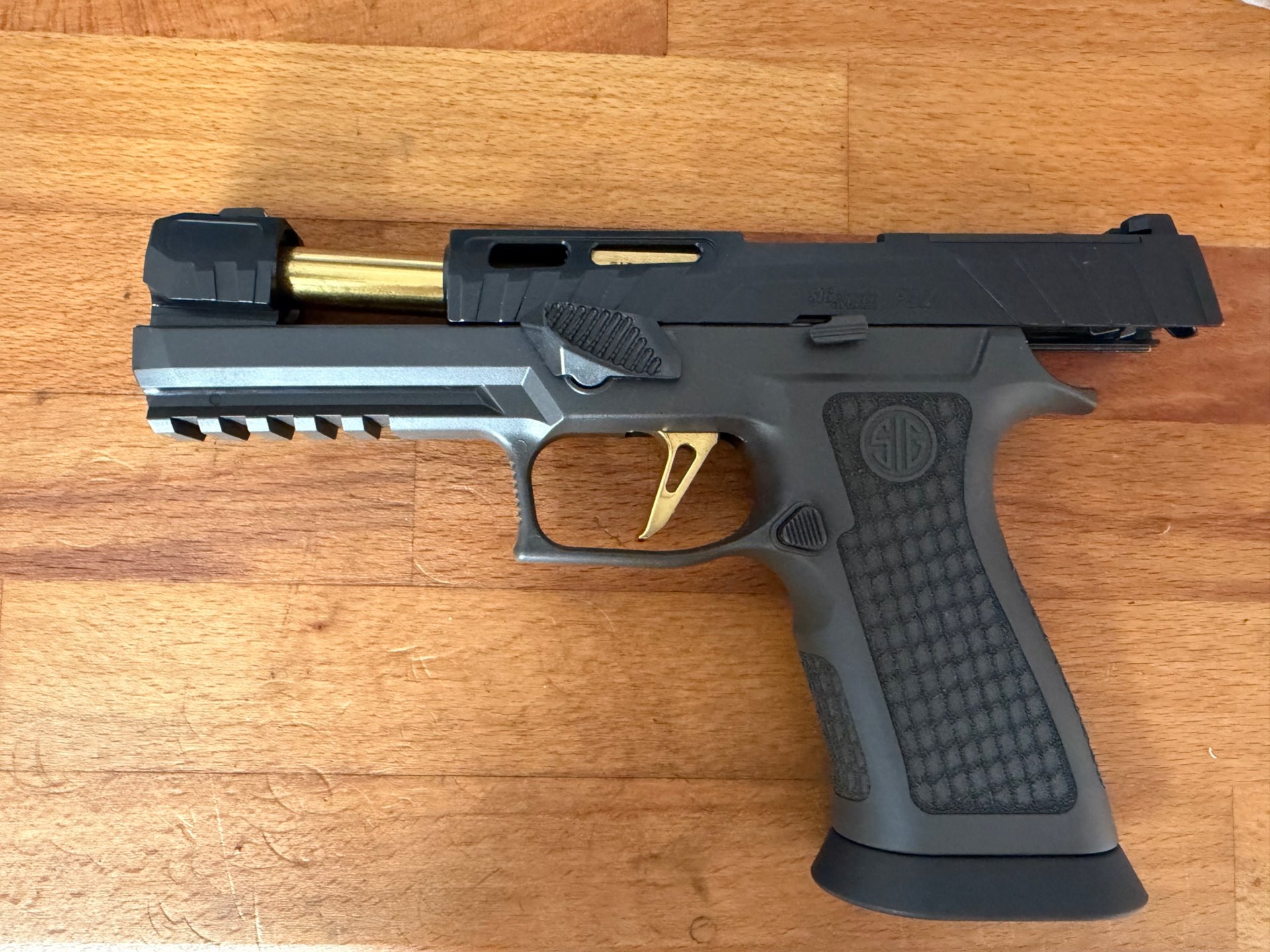 SIG SAUER P320 SPECTRE COMP – Bild 1