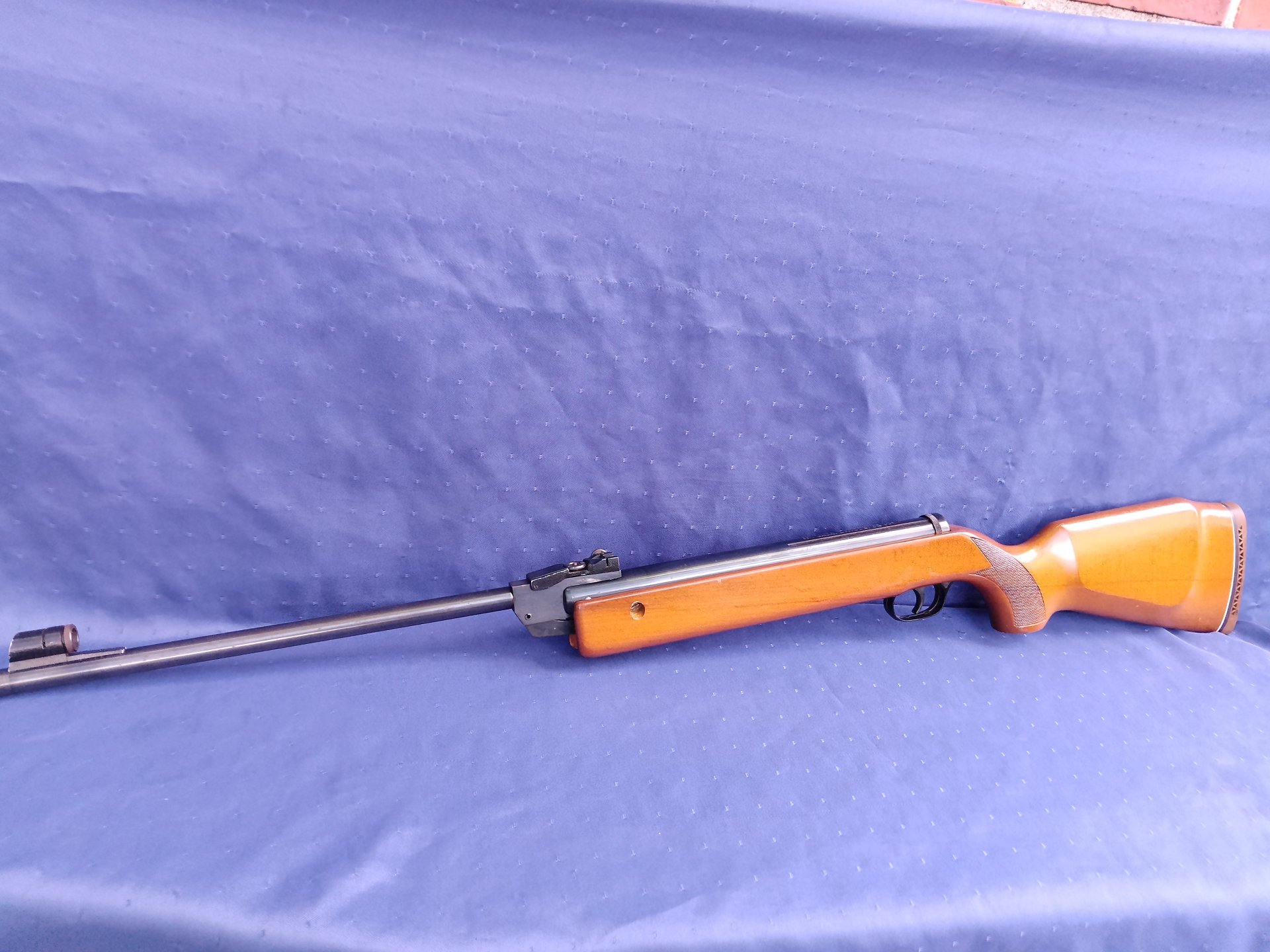 UMA Modell 62 im cal.4,5 mm **Made in Great Britain** Mit Laufgewinde und Laufmantel – Bild 1
