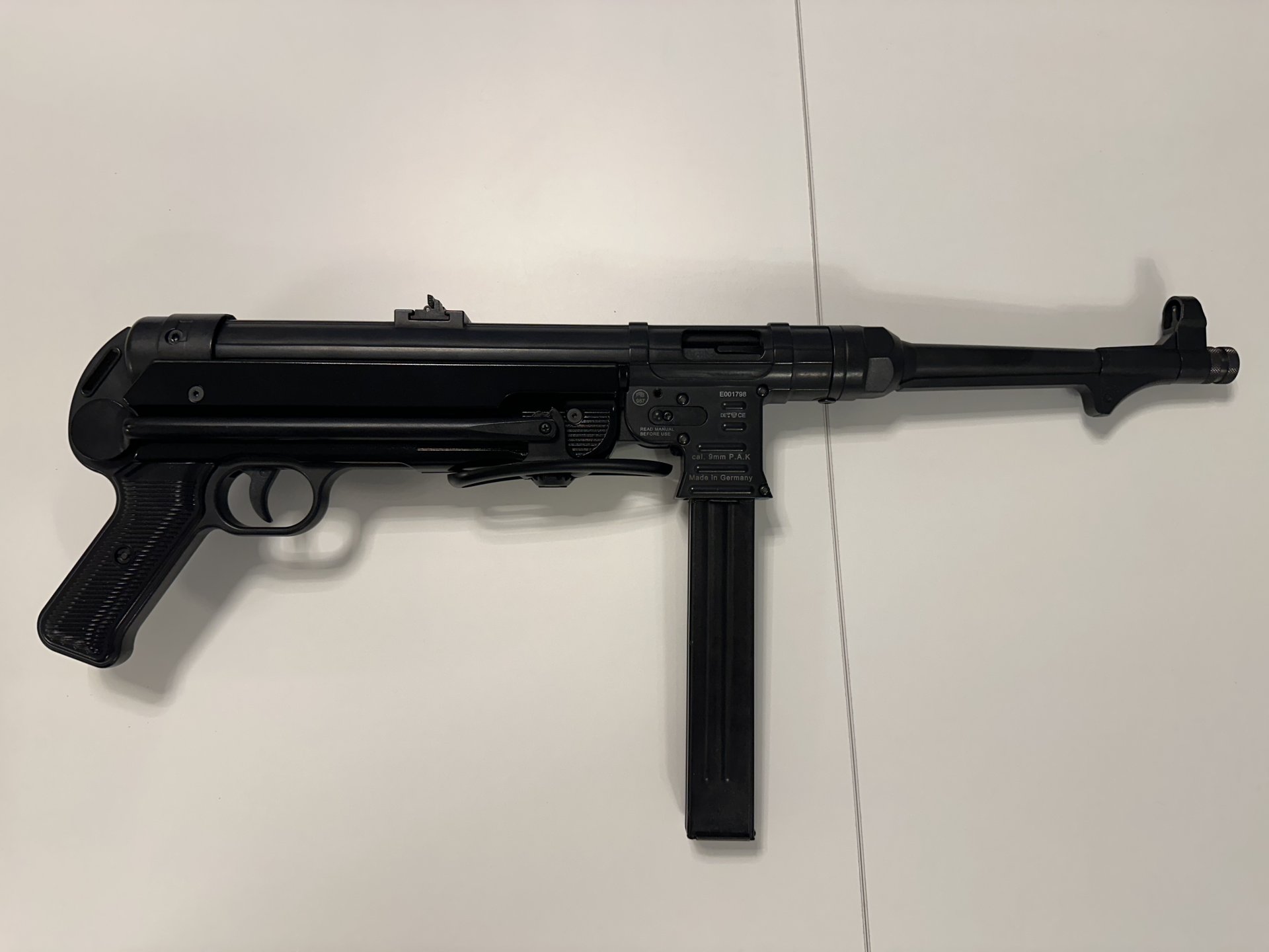 MP40 Schreckschuss Maschinenpistole 9mm P.A.K. Knall GSG – Bild 4