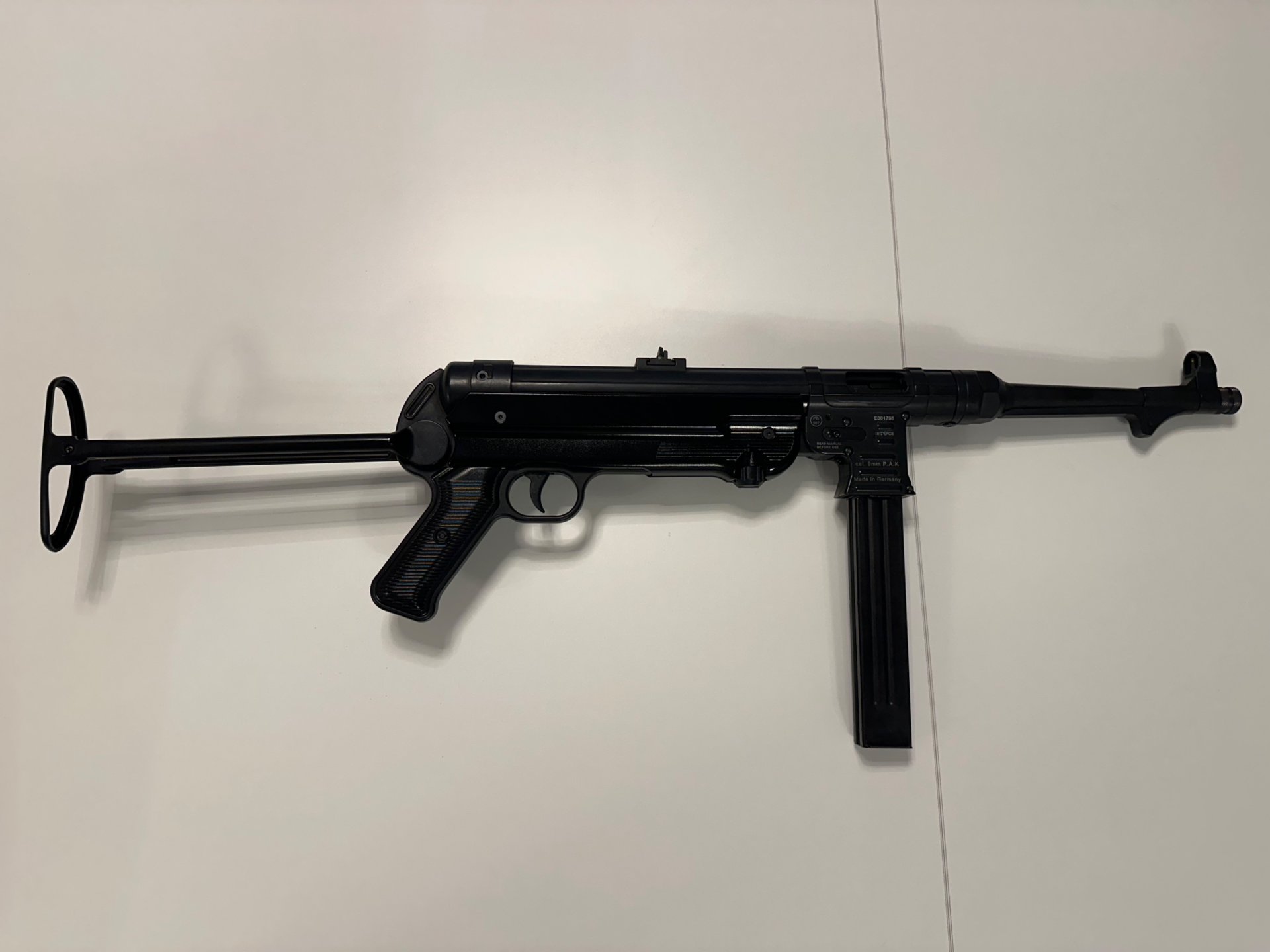 MP40 Schreckschuss Maschinenpistole 9mm P.A.K. Knall GSG – Bild 2