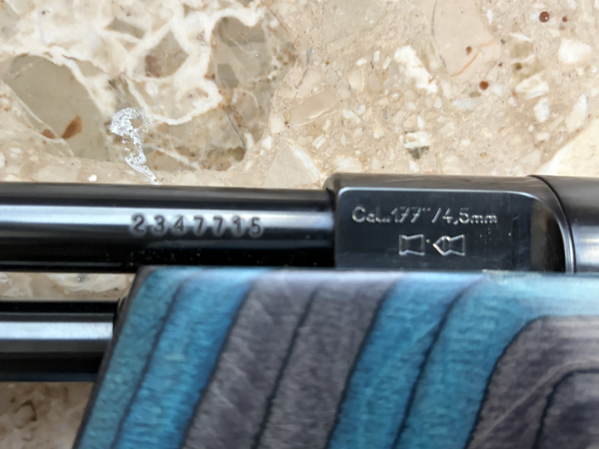Weihrauch HW97 K - Kaliber 4,5 mm - Sonderedition mit Schichtholzschaft in blau-grau – Bild 4