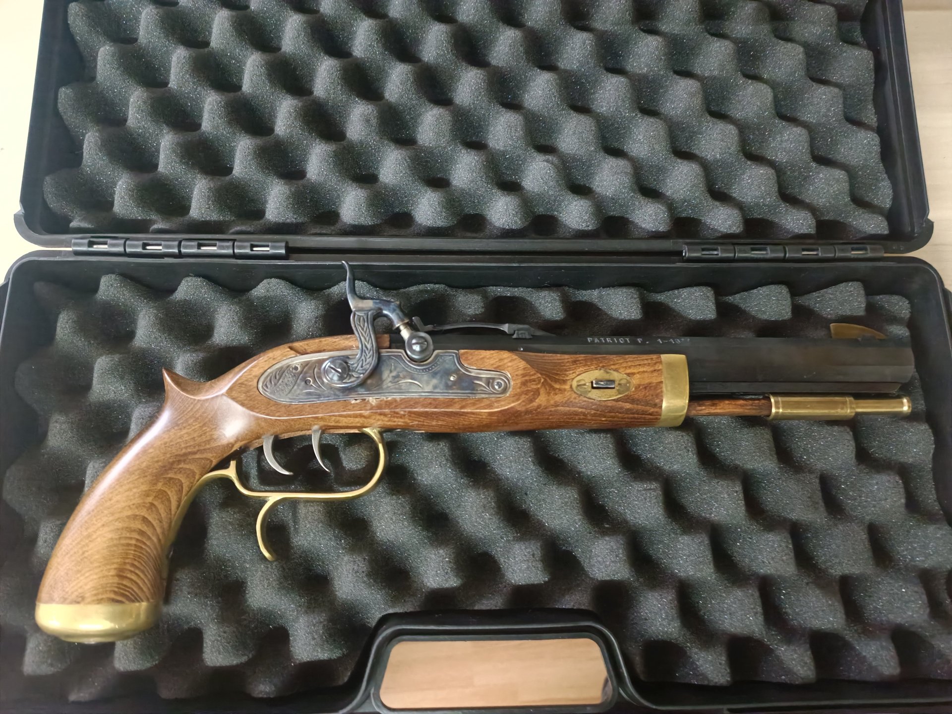 Ardesa Vorderlader Patriot Pistole Schwarzpulver Perkussion Kal. .45 BP frei ab 18 – Bild 2