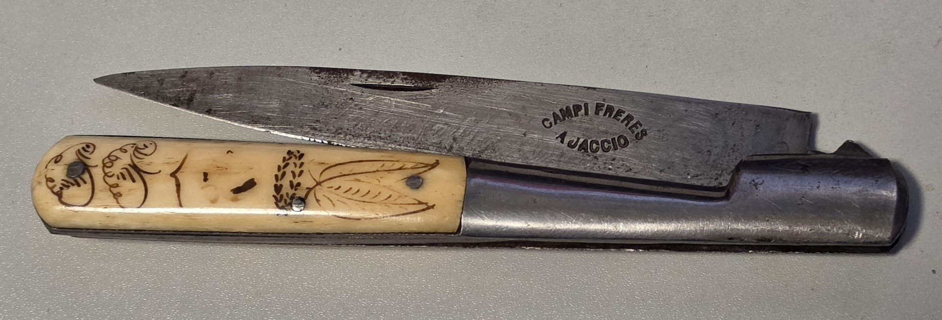 Antikes korsisches Vendetta-Messer – Campi Frères Ajaccio – 19. Jh. (ca. 27cm) – Bild 6