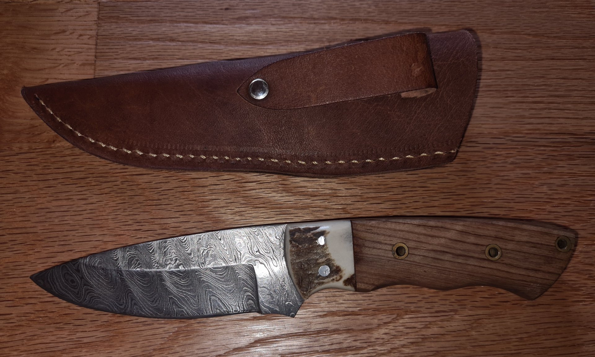 Damastmesser in Lederscheide – Bild 1