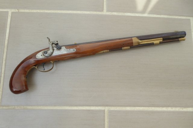 Vorderladerpistole Pedersoli Cal.44 - Überlänge Bounty Hunter ? – Bild 1
