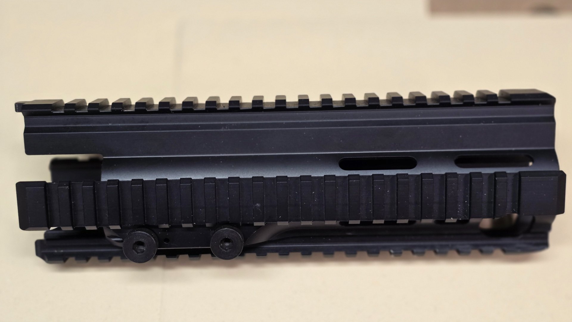 Heckler Koch MR308 Handschutz – Bild 1