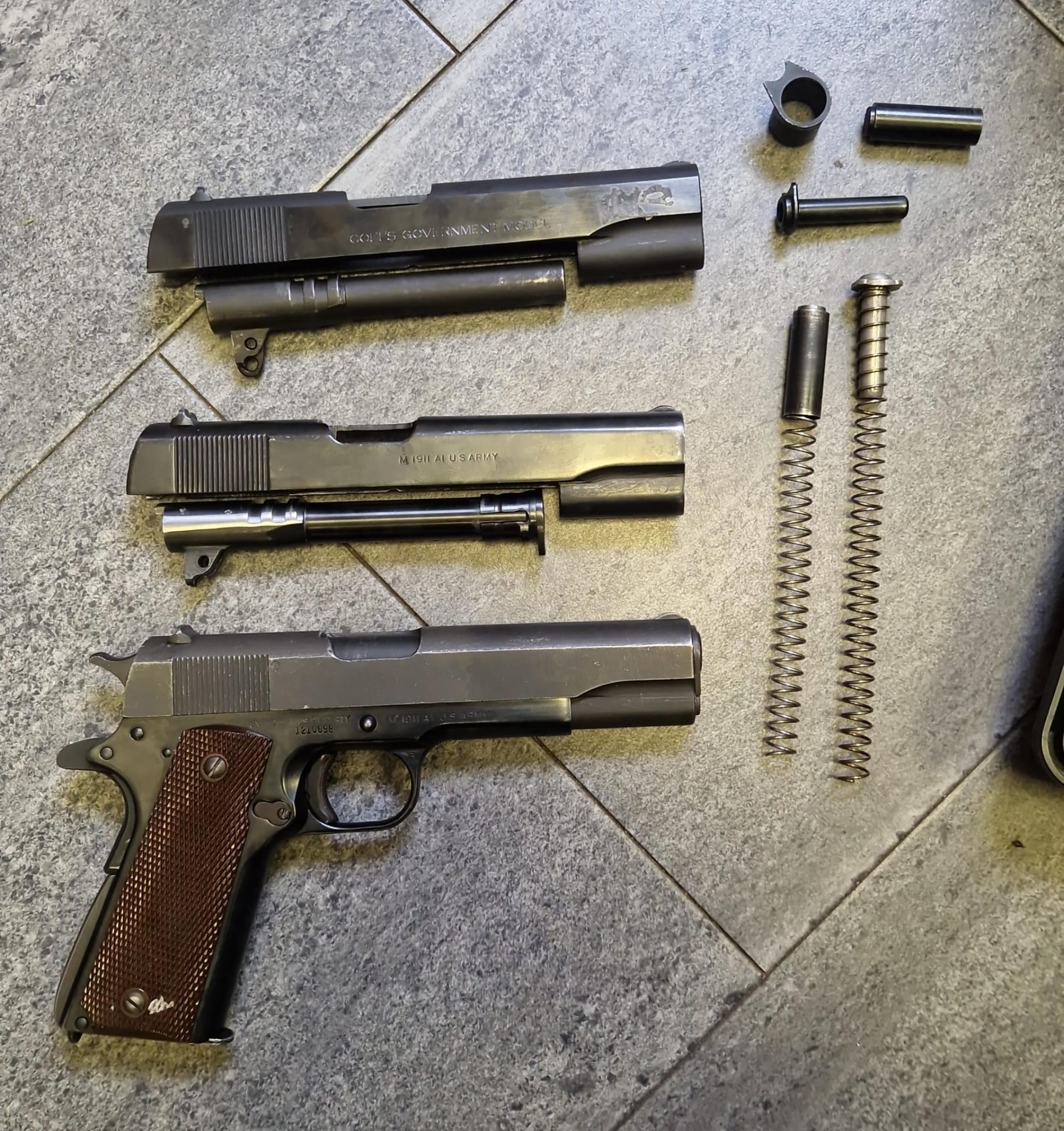 .45 ACP 1911 Pistole Colt mit Wechselsystemen Ithaca & FJA – Bild 1