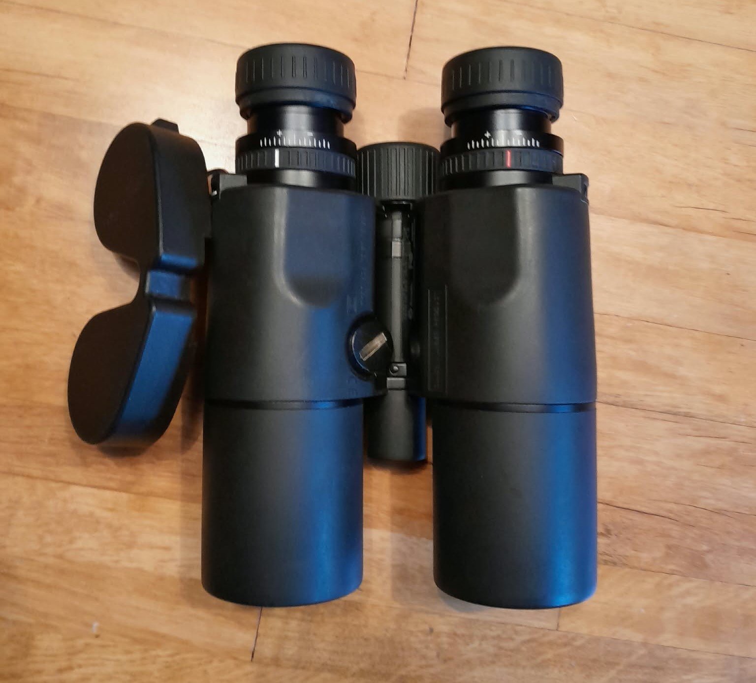 >>> Leica Geovid 10x42 – Bild 2
