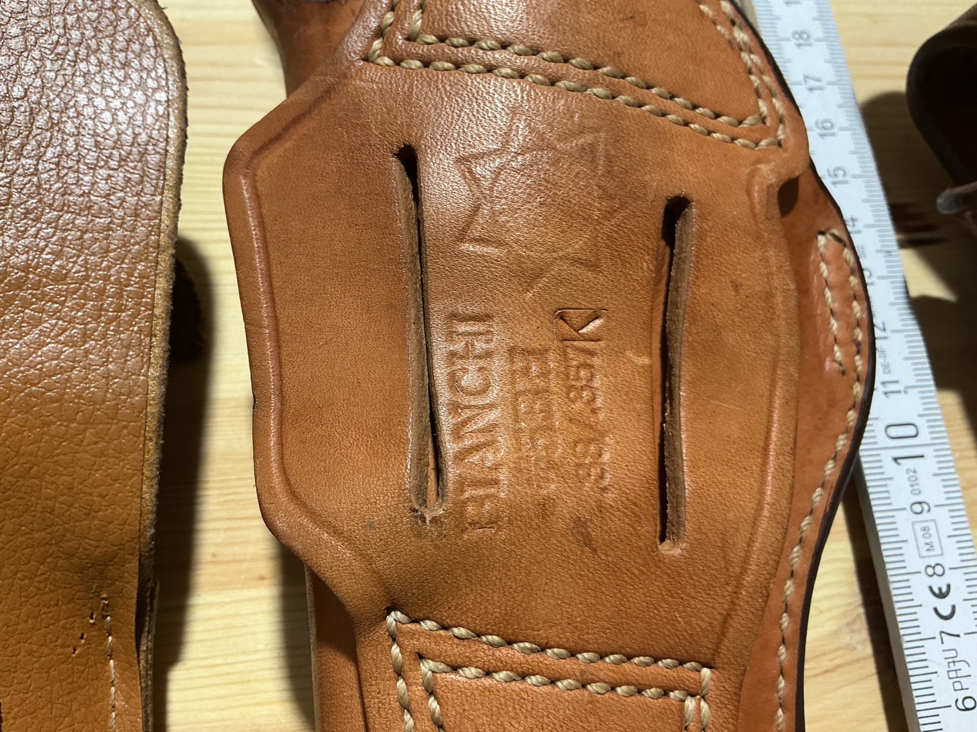 3 x Holster für Revolver aus Leder – Bild 4
