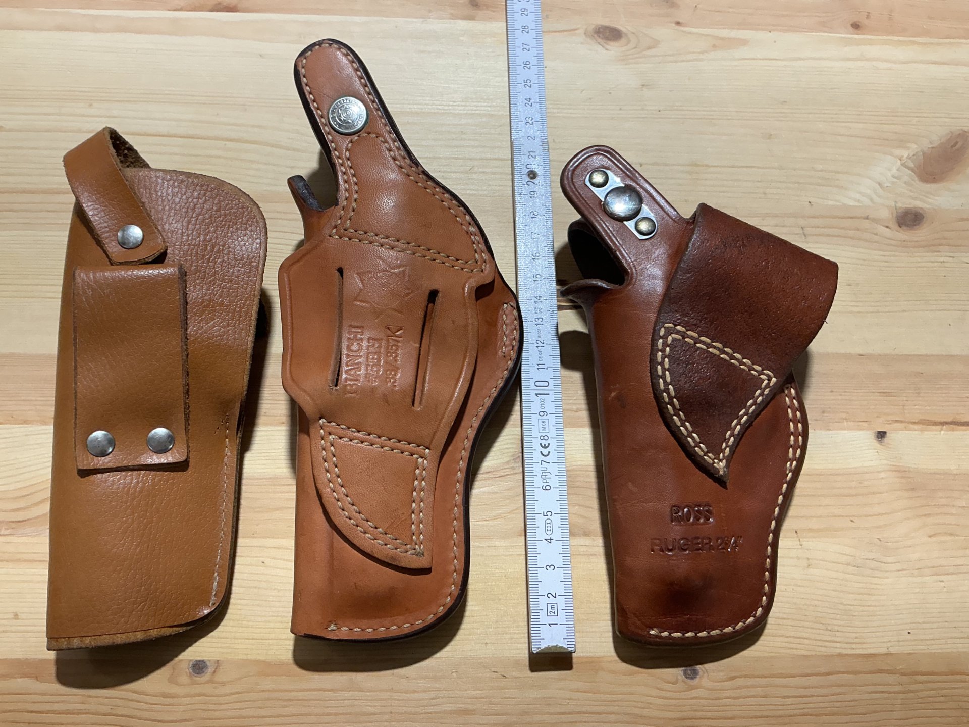 3 x Holster für Revolver aus Leder – Bild 2
