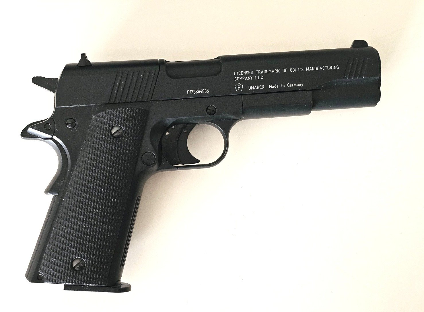 Colt Government 1911 A1 von Umarex CO2 4,5 mm Diabolo – Bild 2