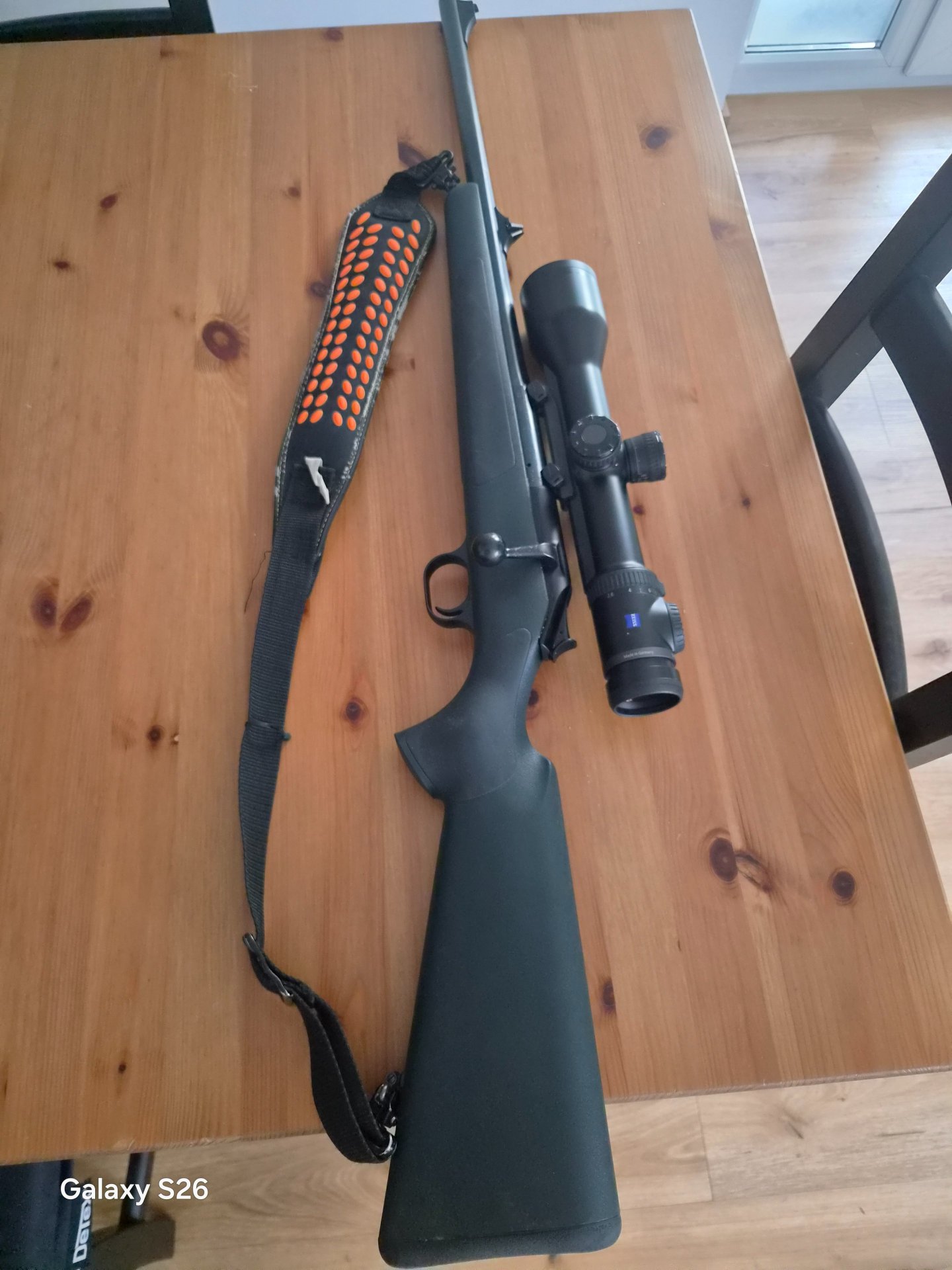 Blaser R93 Profesional Linksausführung mit Zeiss Victory V8 2,8-20x56 – Bild 4