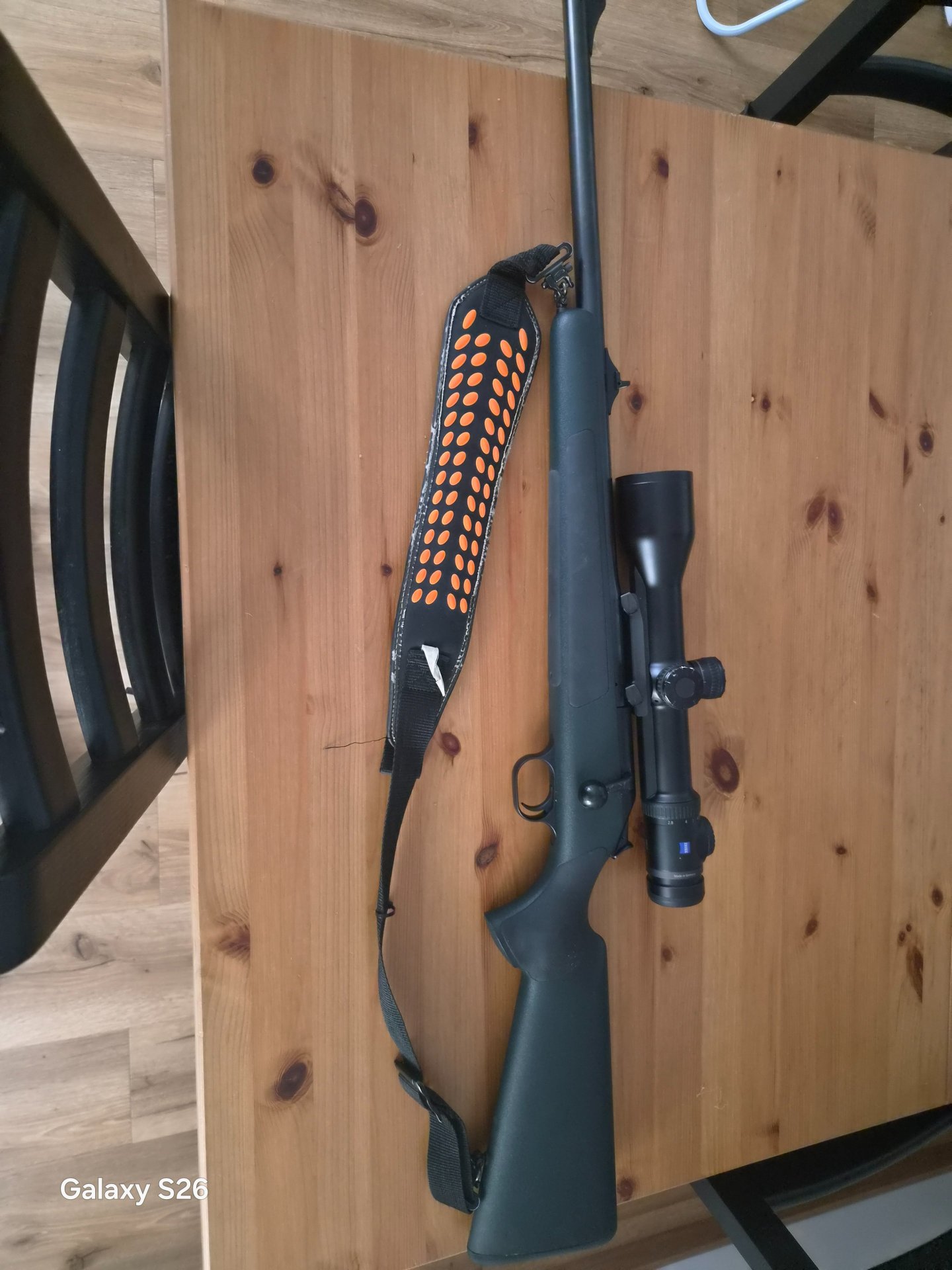Blaser R93 Profesional Linksausführung mit Zeiss Victory V8 2,8-20x56 – Bild 3