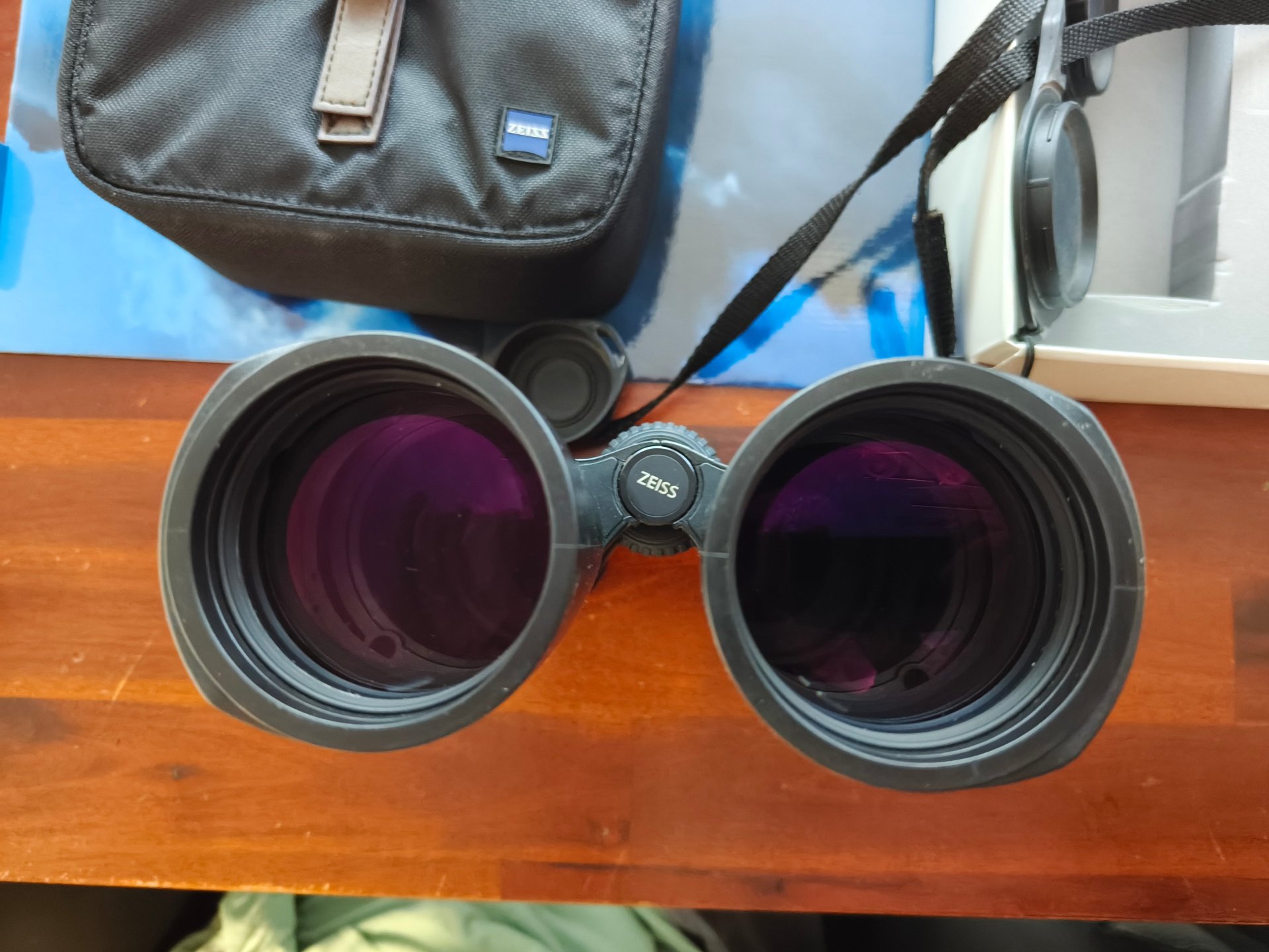 Zeiss Victory HT 10x54 Fernglas – Bild 2