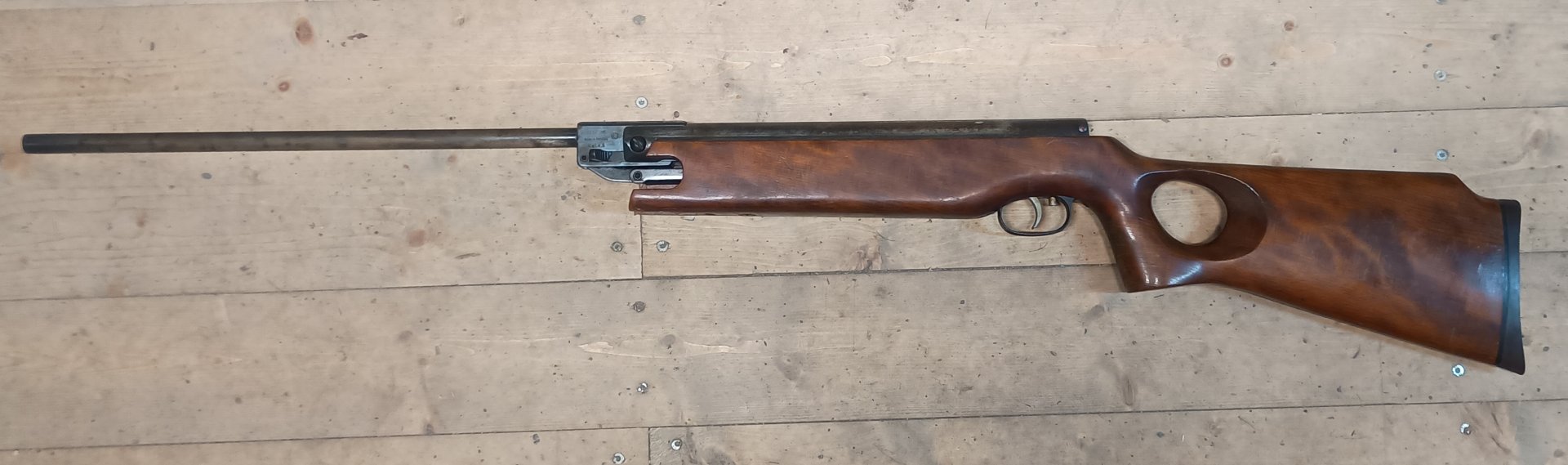 Luftgewehr Weihrauch HW 35 mit Lochschaft – Bild 1