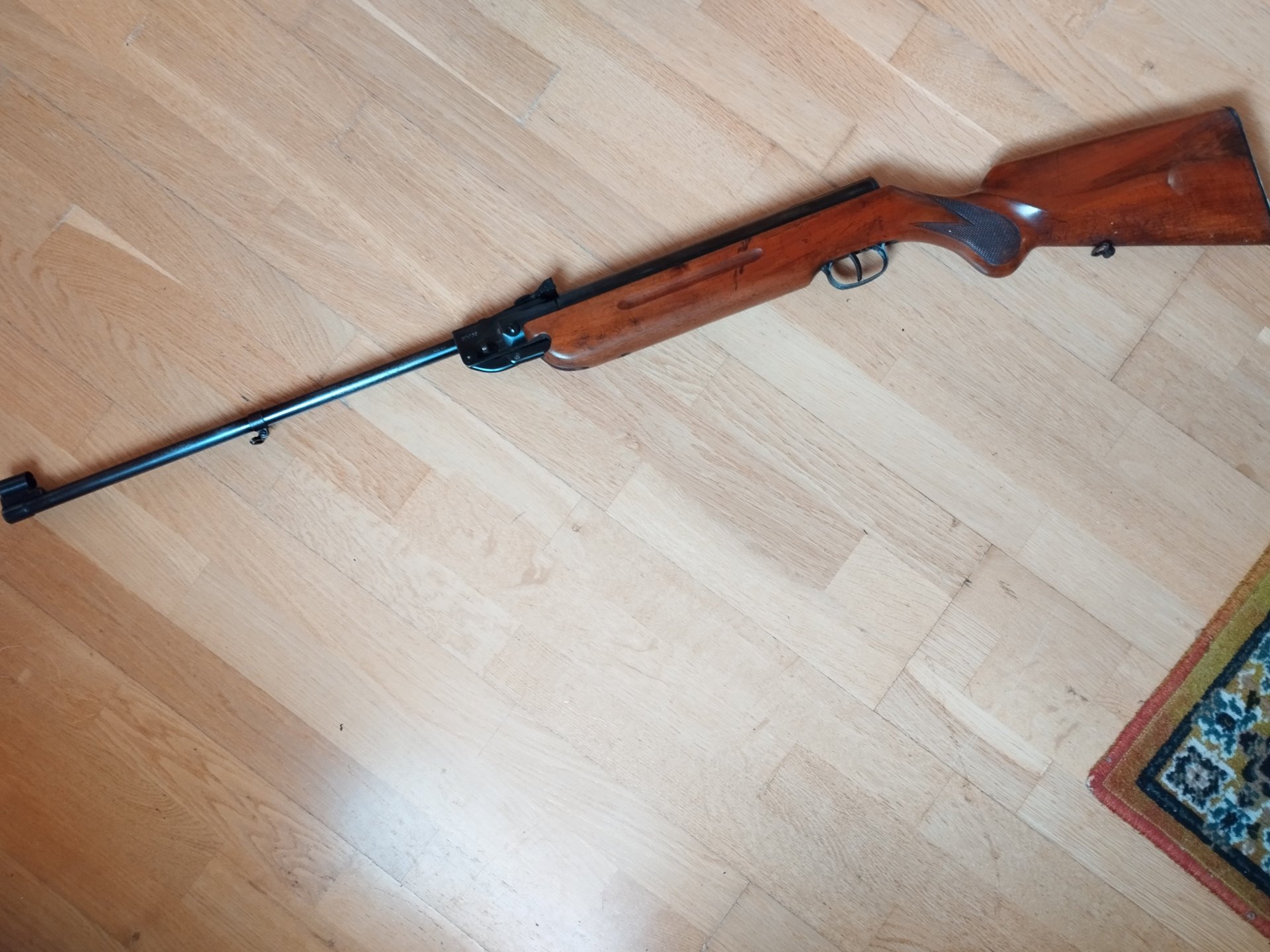 Luftdruckgewehr Weihrauch HW35 – Bild 1