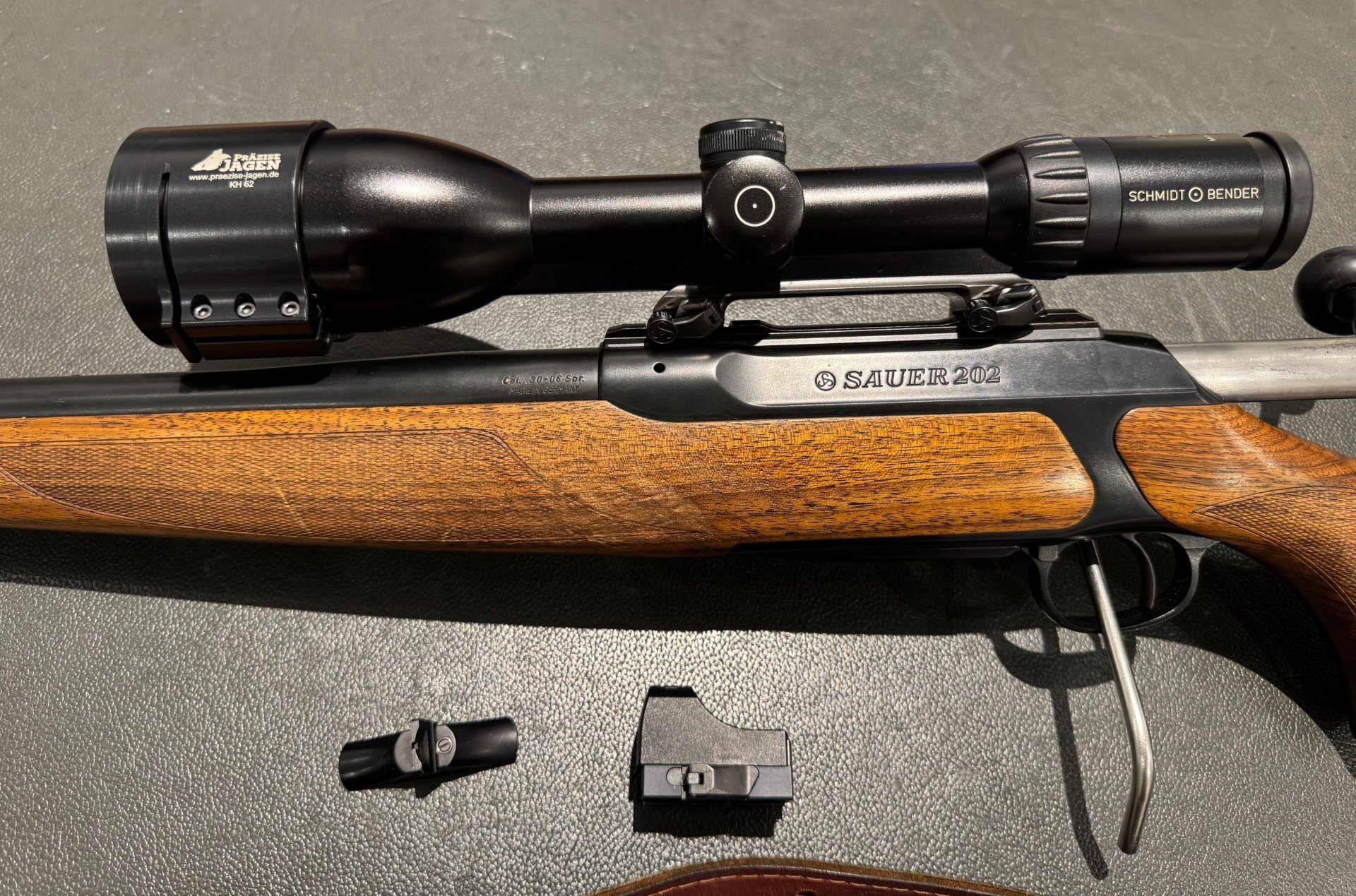 Komplettset: Sauer 202 Classic .30-06 HM + S&B Zenith FD7 + Docter Sight + Adapter – Bild 3