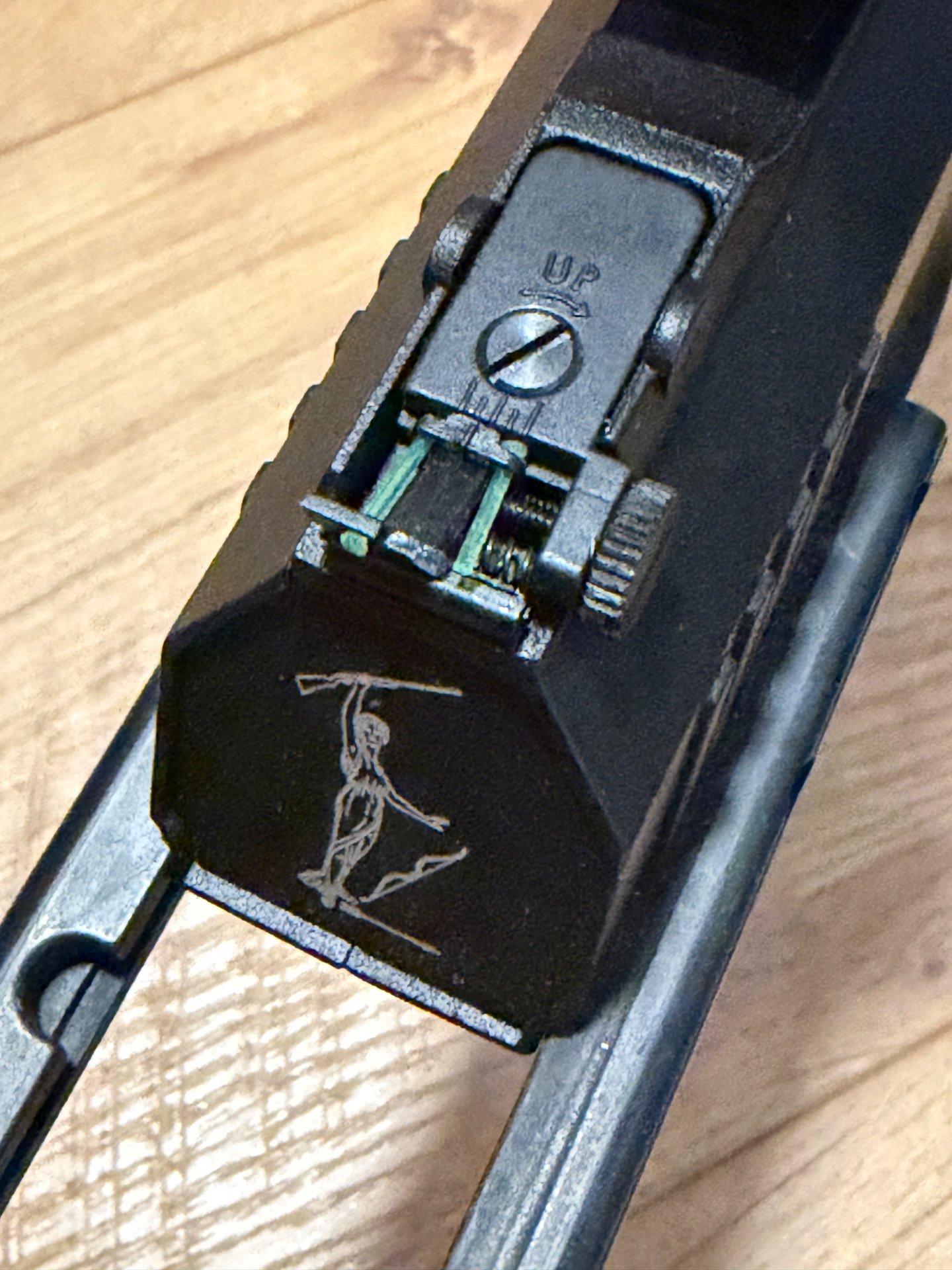 Diana LP8 Magnum Tactical + Red Dot + Koffer mit Zubehör – Bild 3