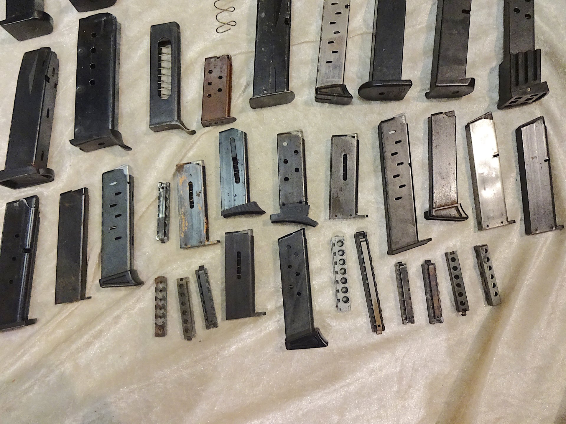 Sammlung Magazine für Gaswaffen – Bild 3